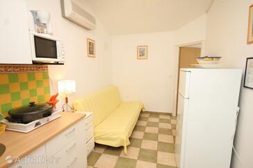 Living room Ugljan, Living room in the apartment, dostupna klima i WIFI.
