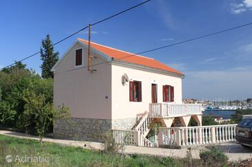 Property Lukoran, Ugljan, Property 8510 - Apartments near sea with sandy beach.