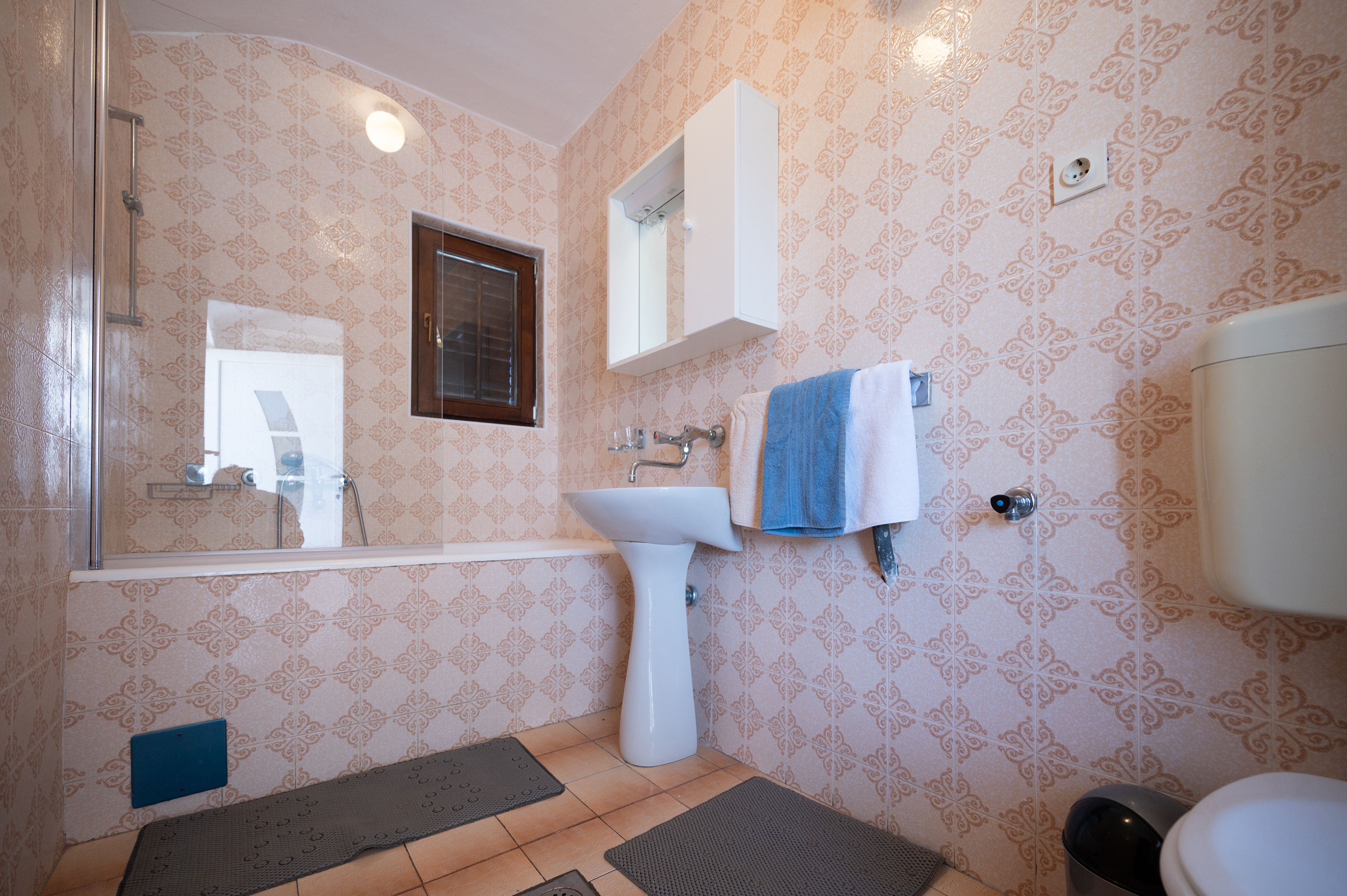 Two bedroom apartment with terrace Ždrelac, Pašman  A-a