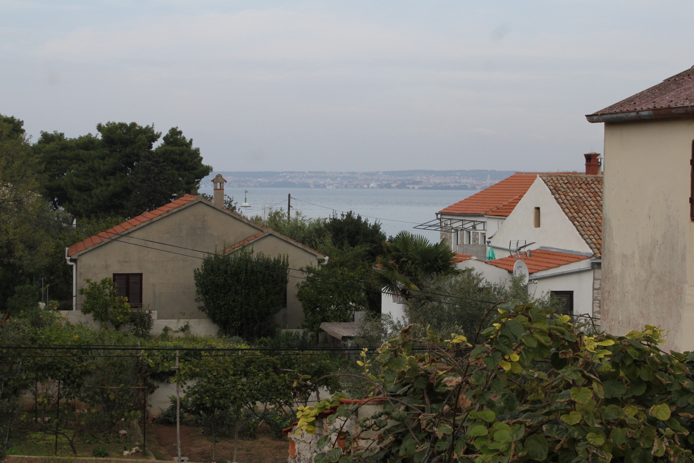 One bedroom apartment near beach Preko, Ugljan  A-c