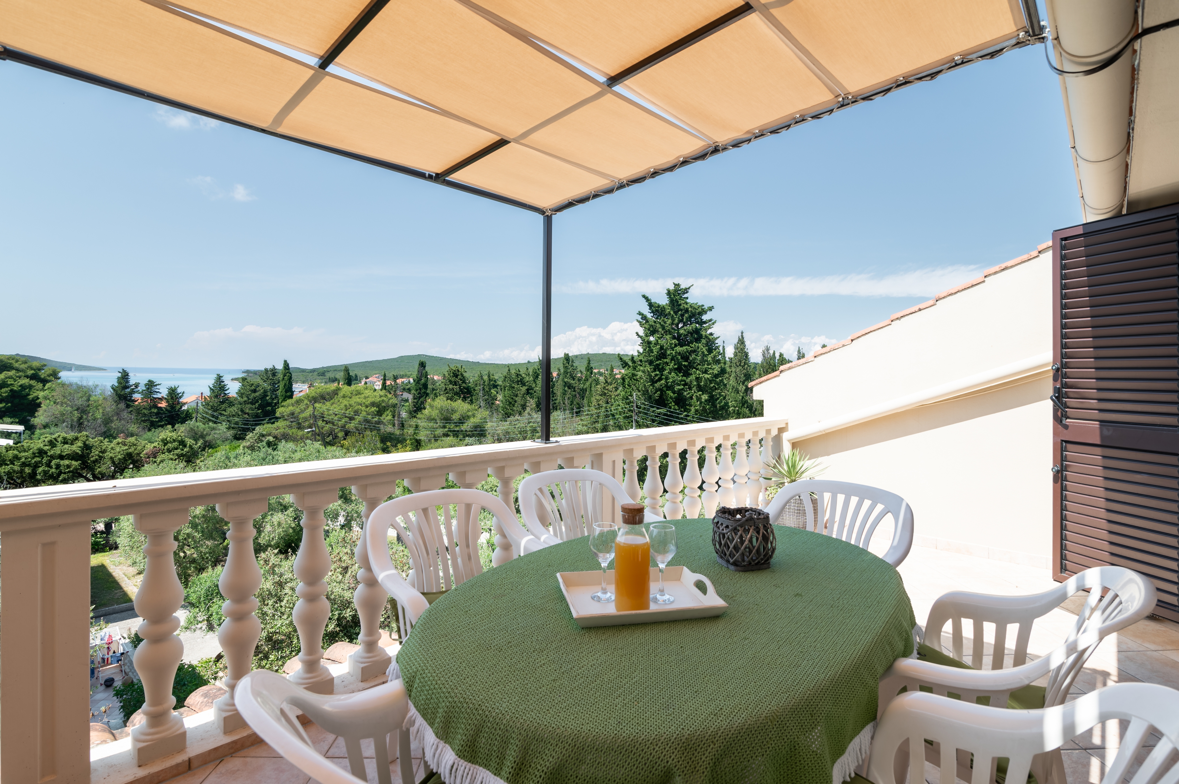 Two bedroom apartment with terrace and sea view Muline, Ugljan  A-b