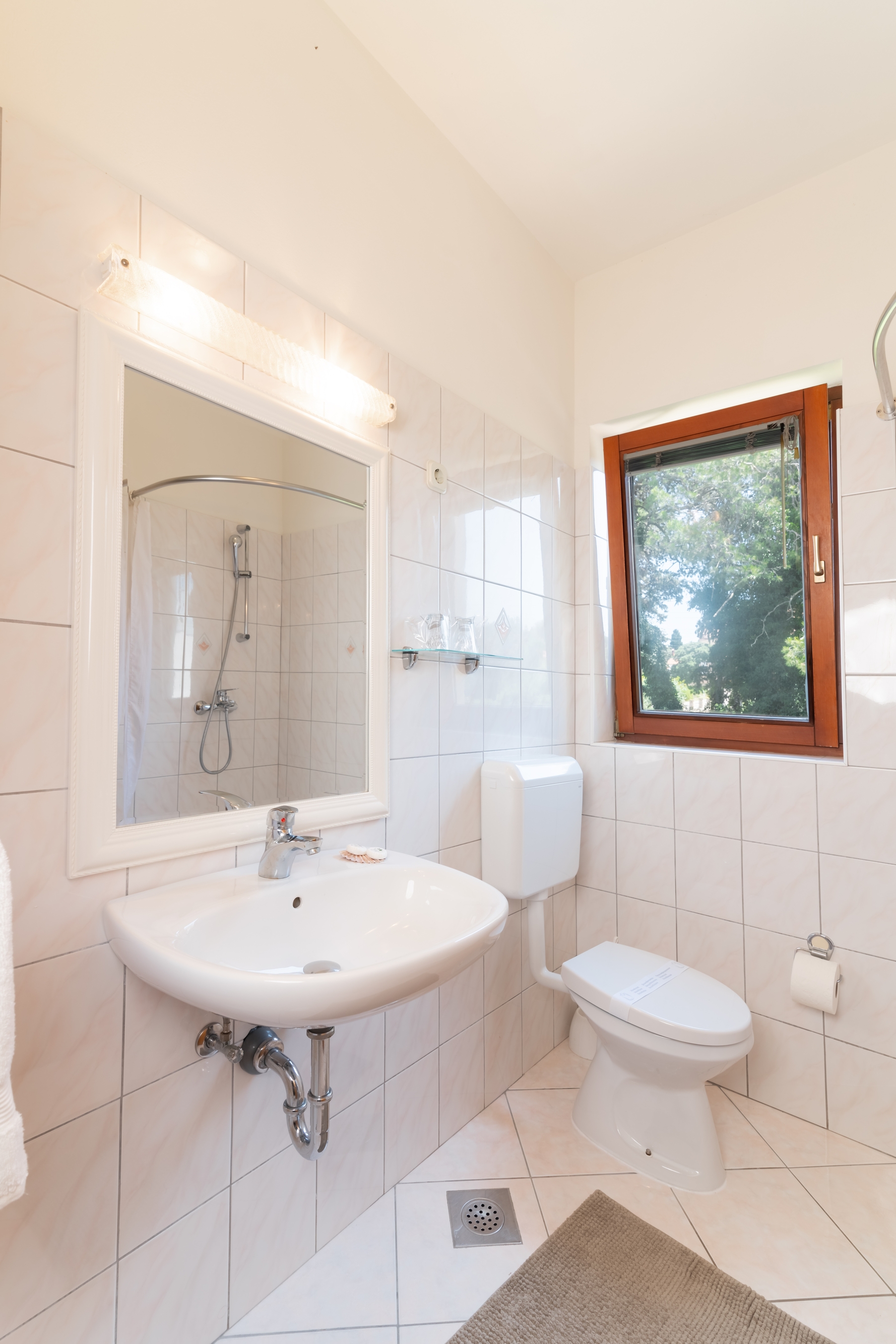 Top Ugljan Muline Top Ugljan Muline