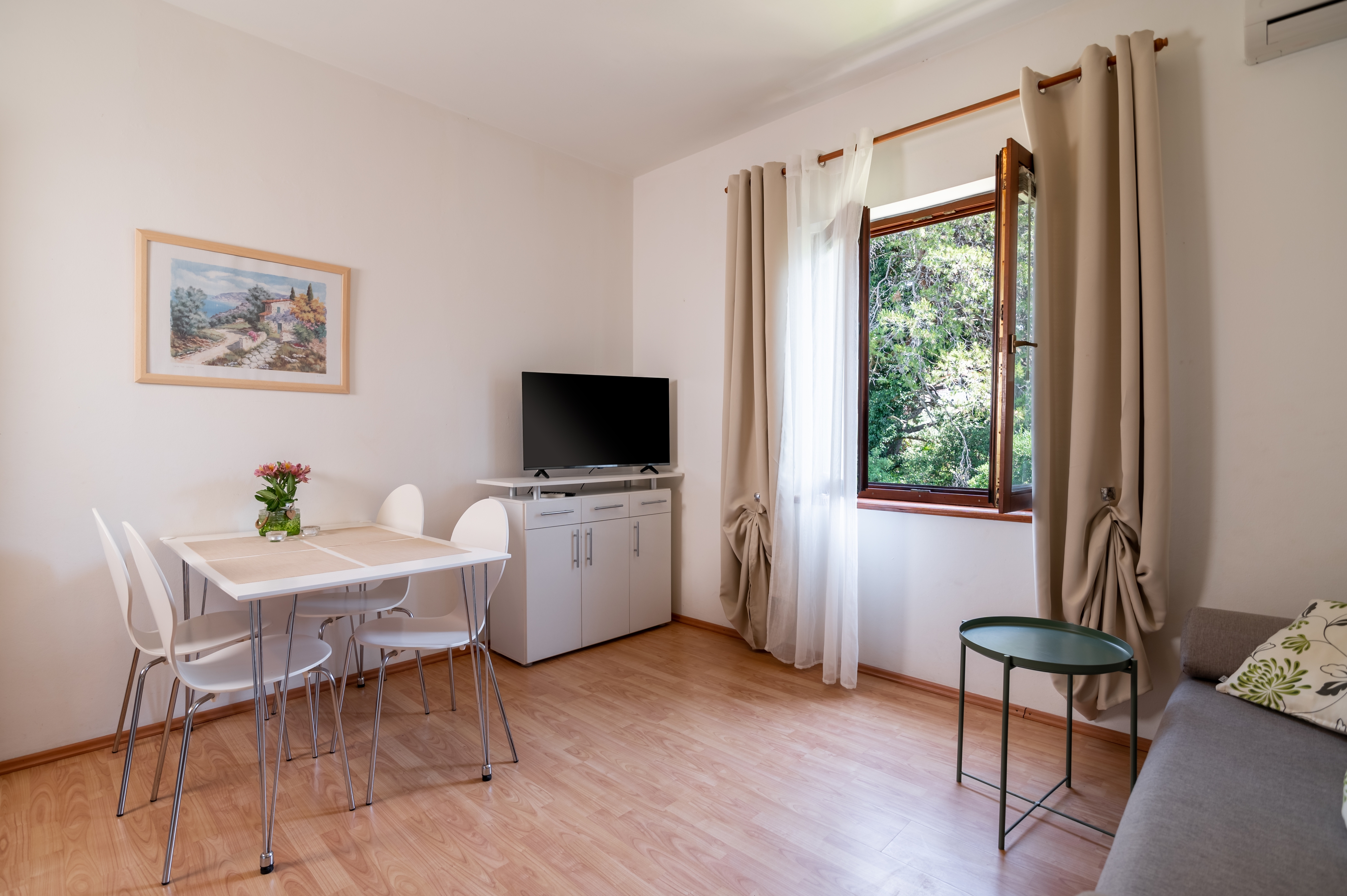 Top Ugljan Muline Top Ugljan Muline