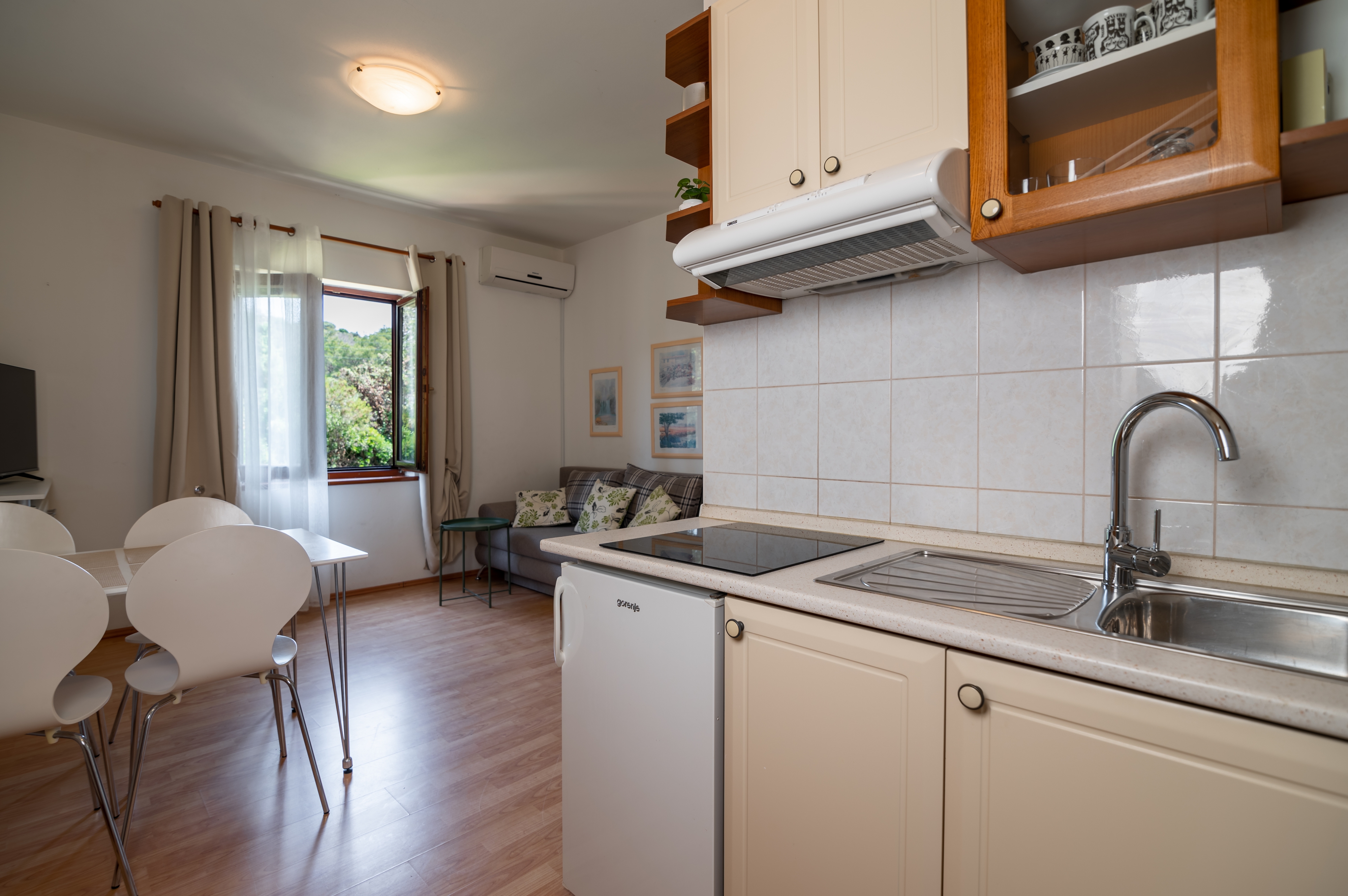 Top Ugljan Muline Top Ugljan Muline