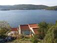 Szálláshely Vis, Vis, Szálláshely 8526 - Apartmanok a tenger közelében köves stranddal.