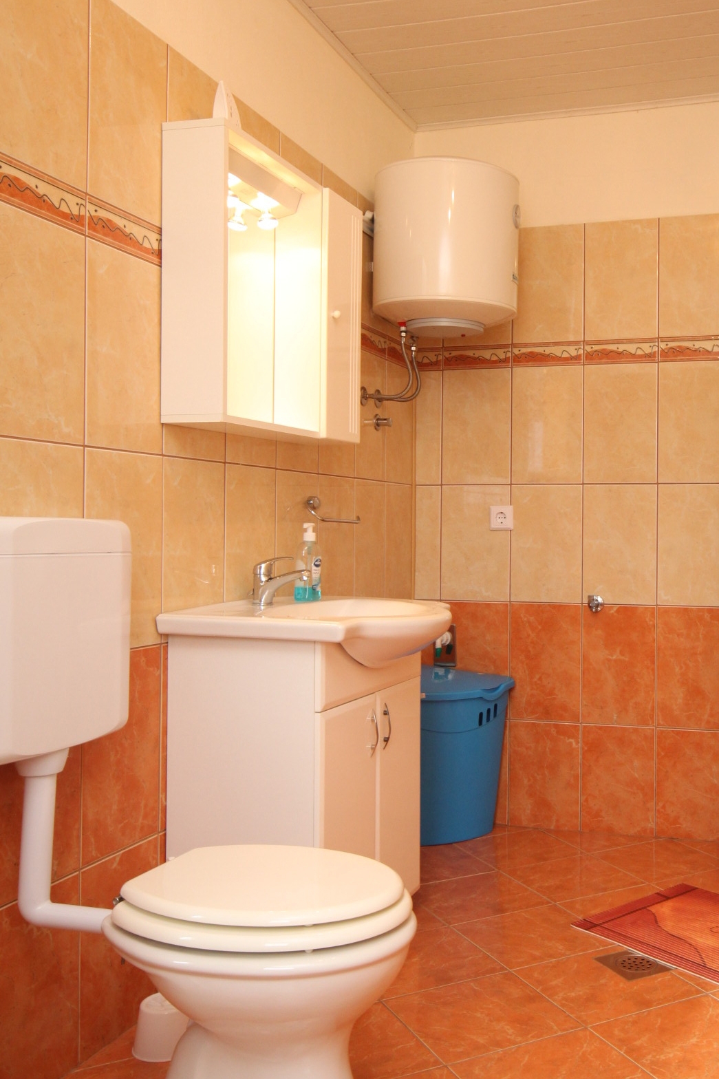 One bedroom apartment with terrace and sea view Ugljan (A-8527-a)