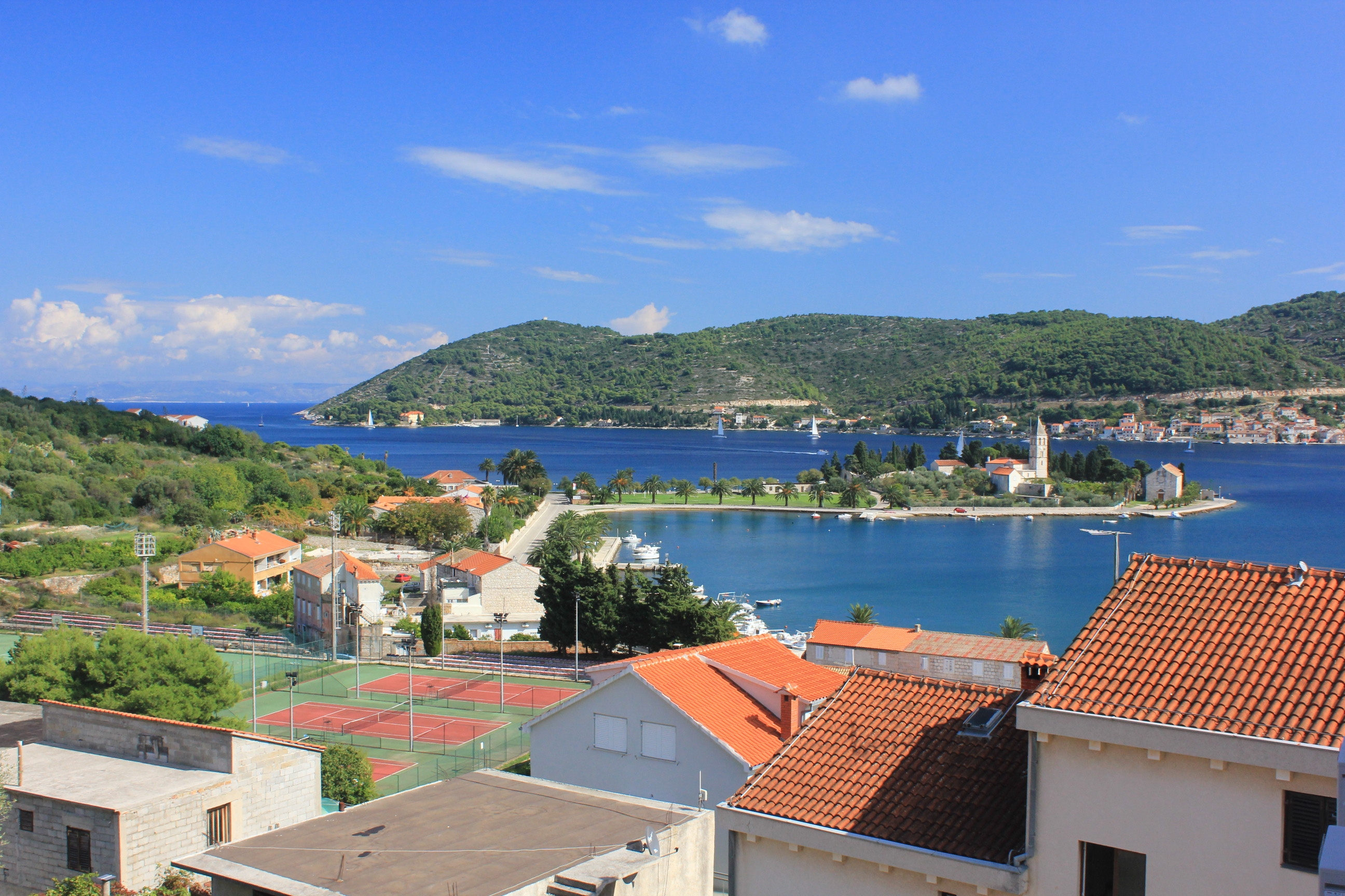 One bedroom apartment with terrace and sea view Vis  A-b