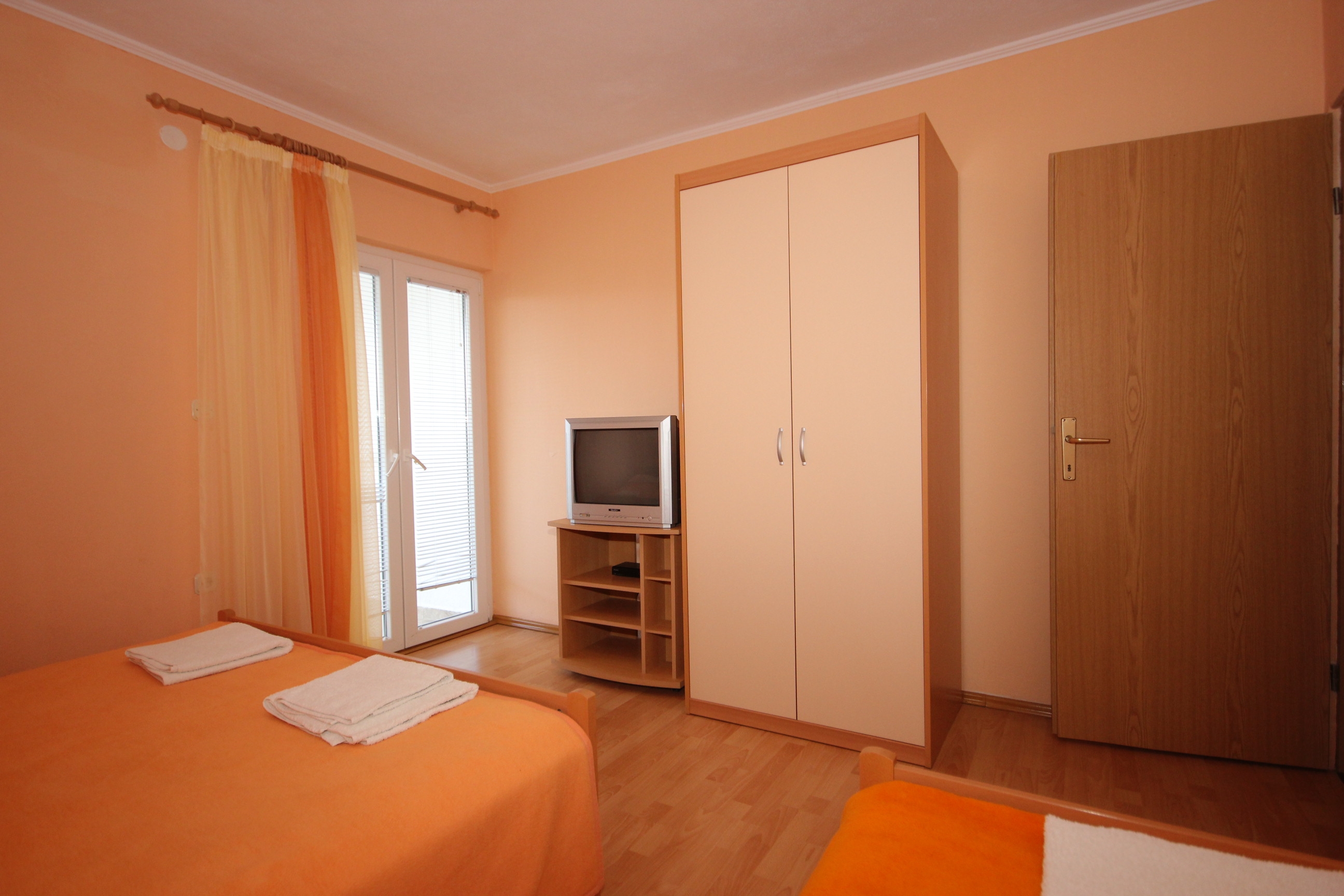 One bedroom apartment with terrace and sea view Vis  A-e