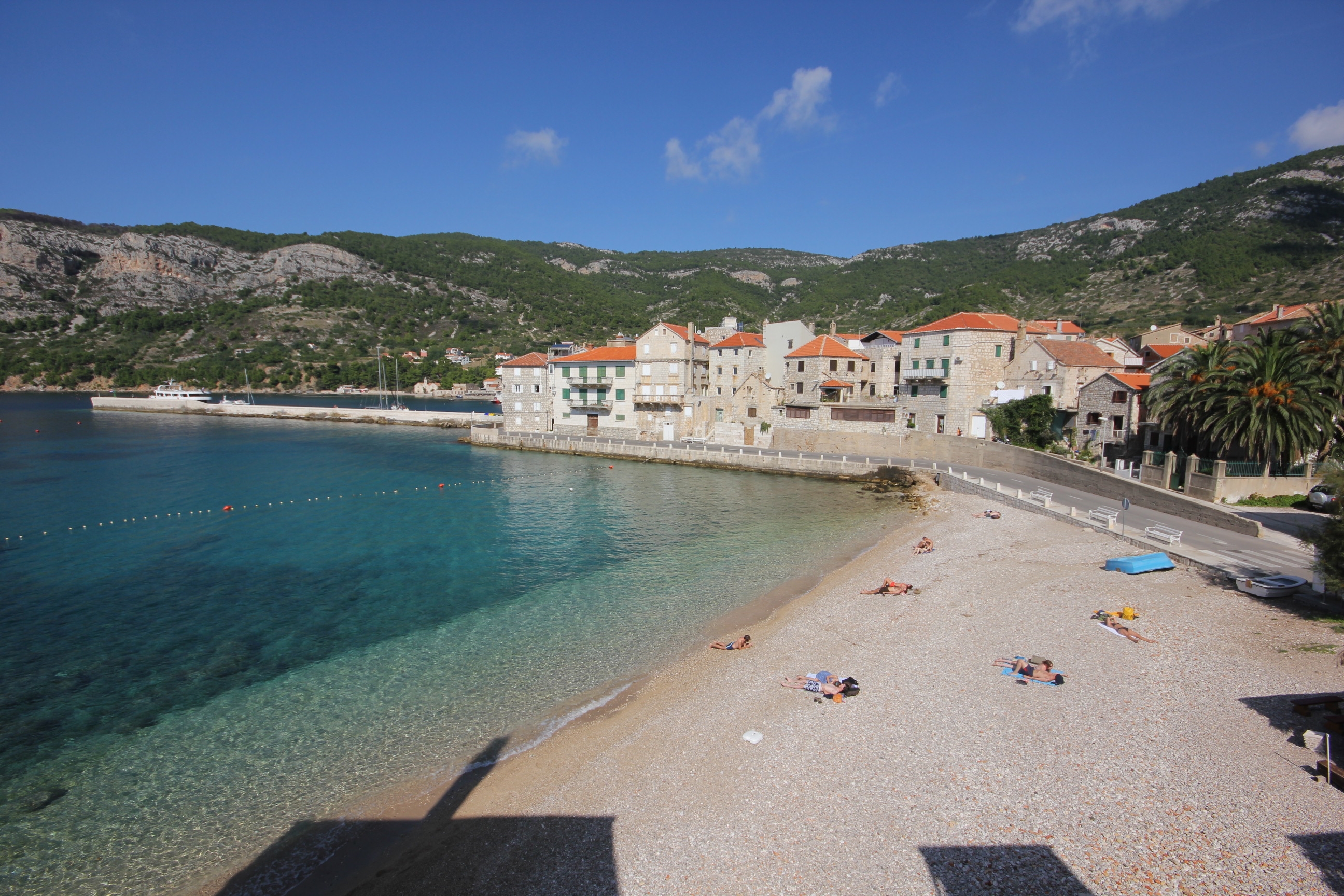 One bedroom apartment near beach Komiža, Vis  A-a