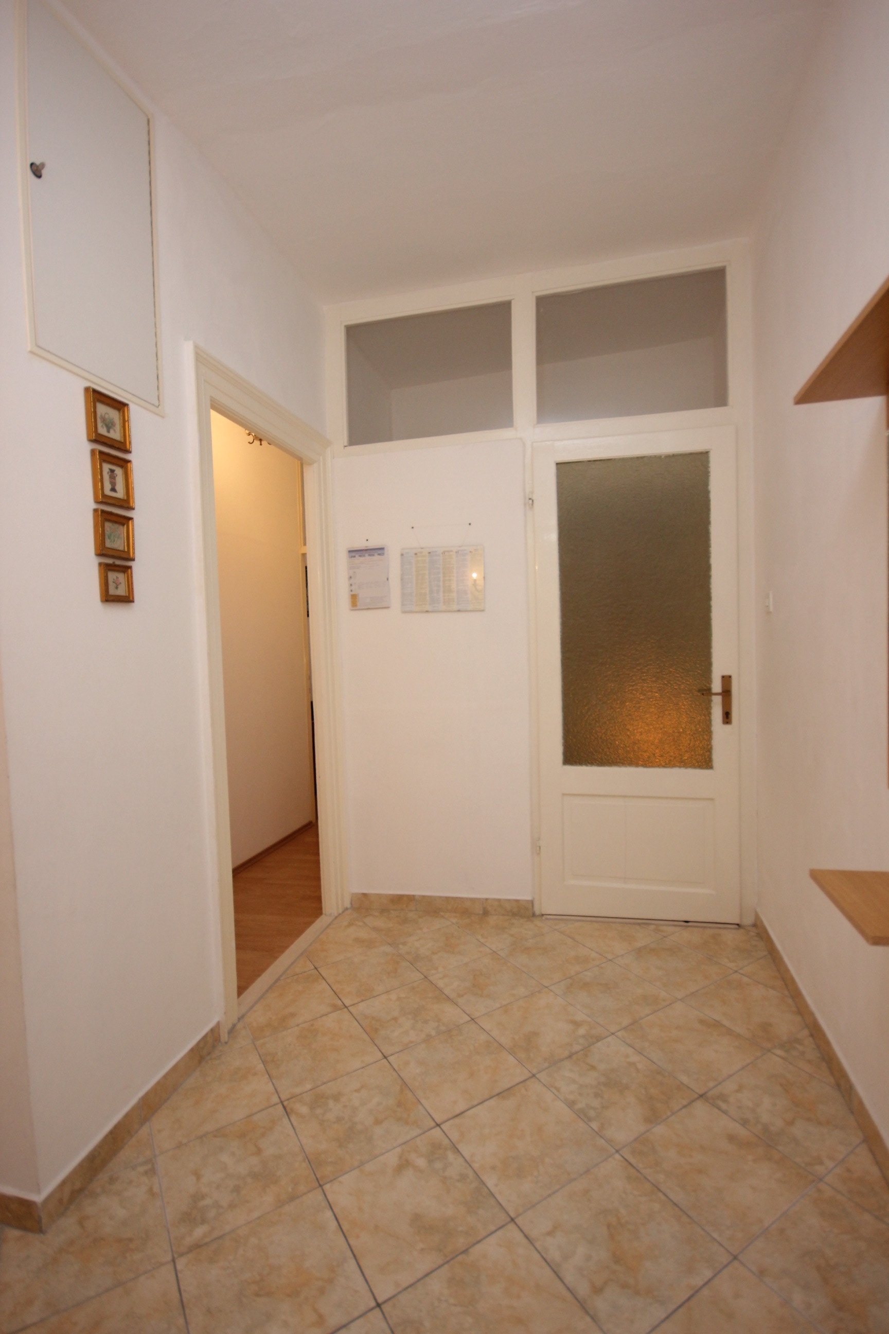 Two bedroom apartment near beach Komiža, Vis  A-b
