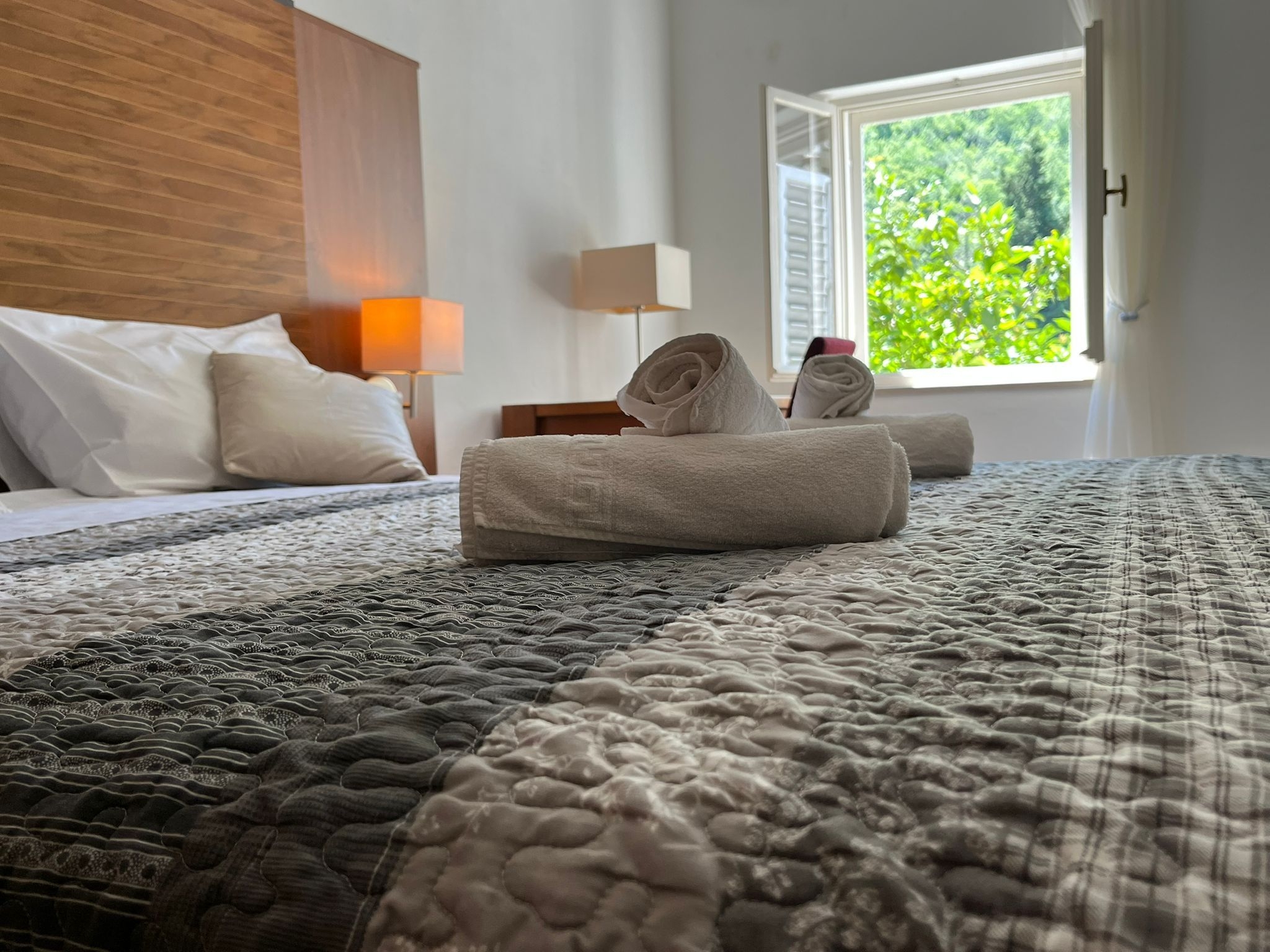 Two bedroom apartment with terrace and sea view Slano, Dubrovnik  A-a