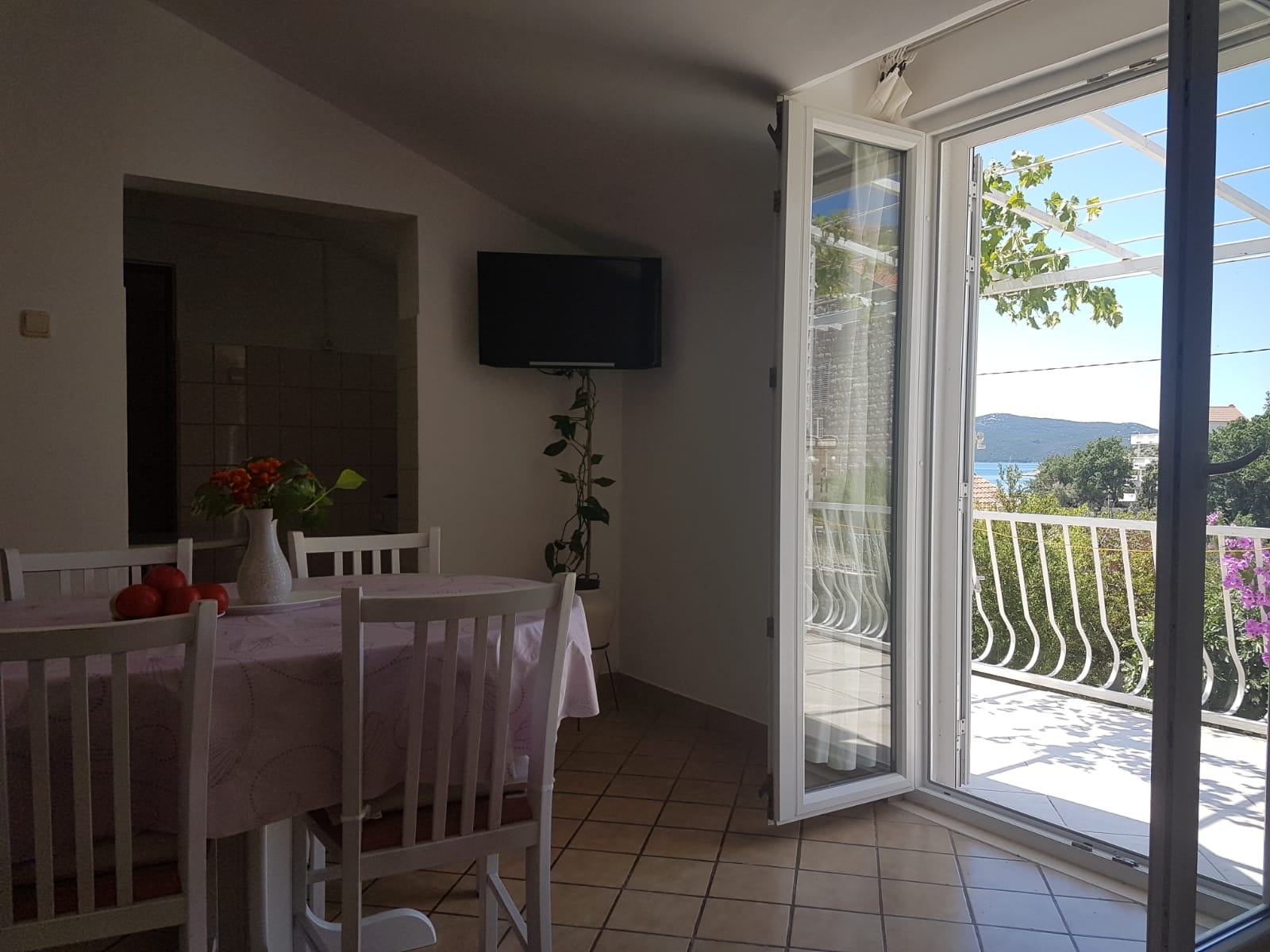 One bedroom apartment near beach Slano, Dubrovnik (A-8599-a)