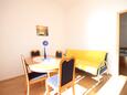 Dining room Komarna, Dining room in the apartment, air condition available and WiFi.