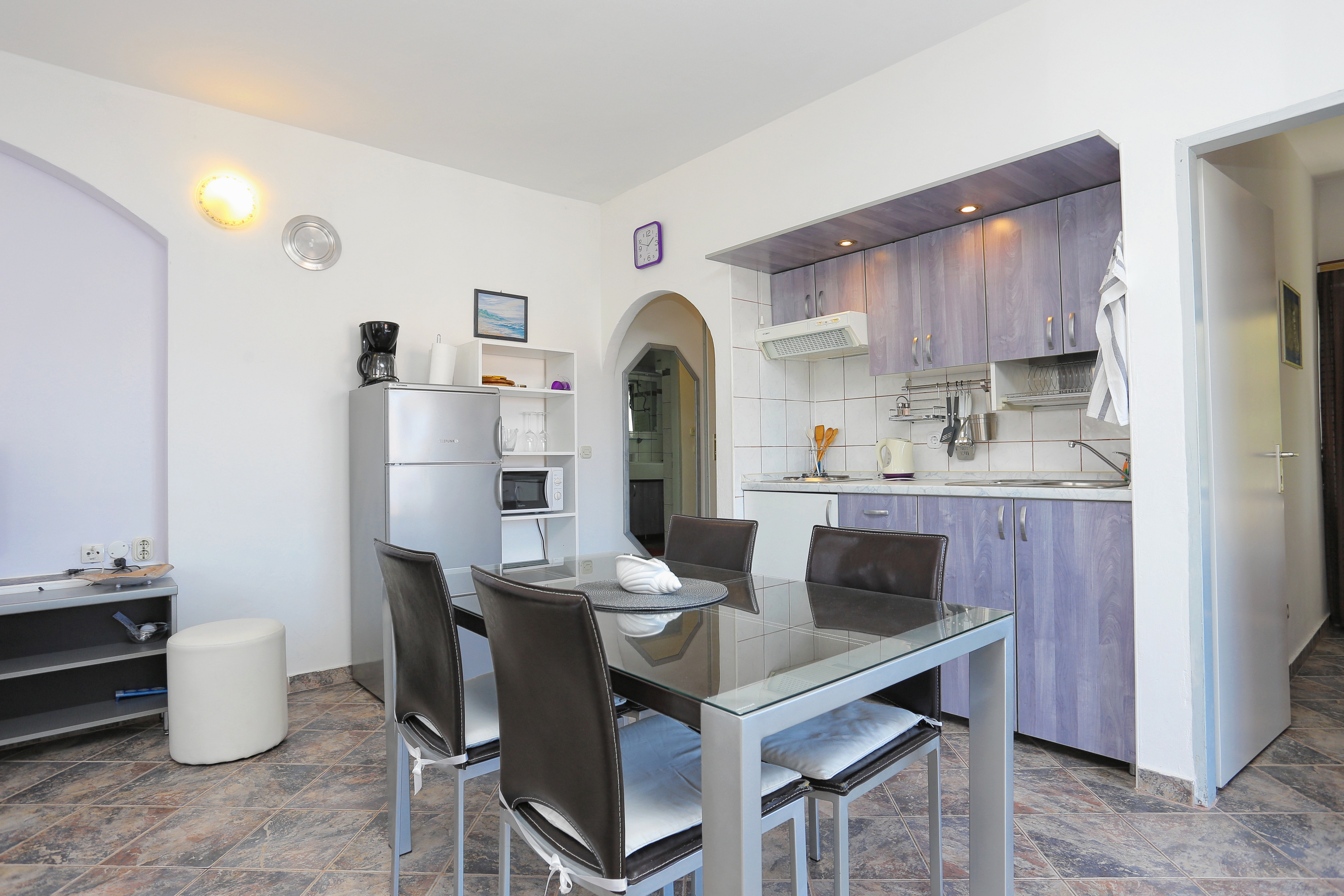 One bedroom apartment near beach Okrug Gornji, Čiovo  A-a