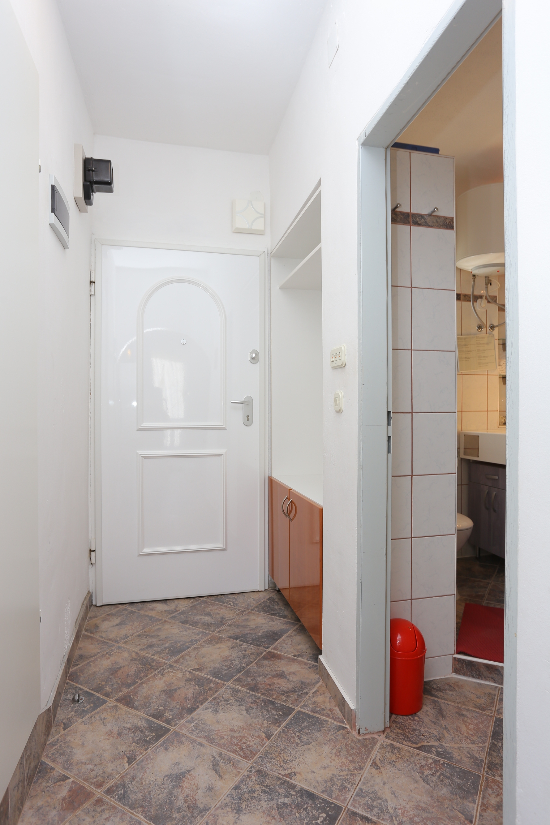 One bedroom apartment near beach Okrug Gornji, Čiovo  A-a