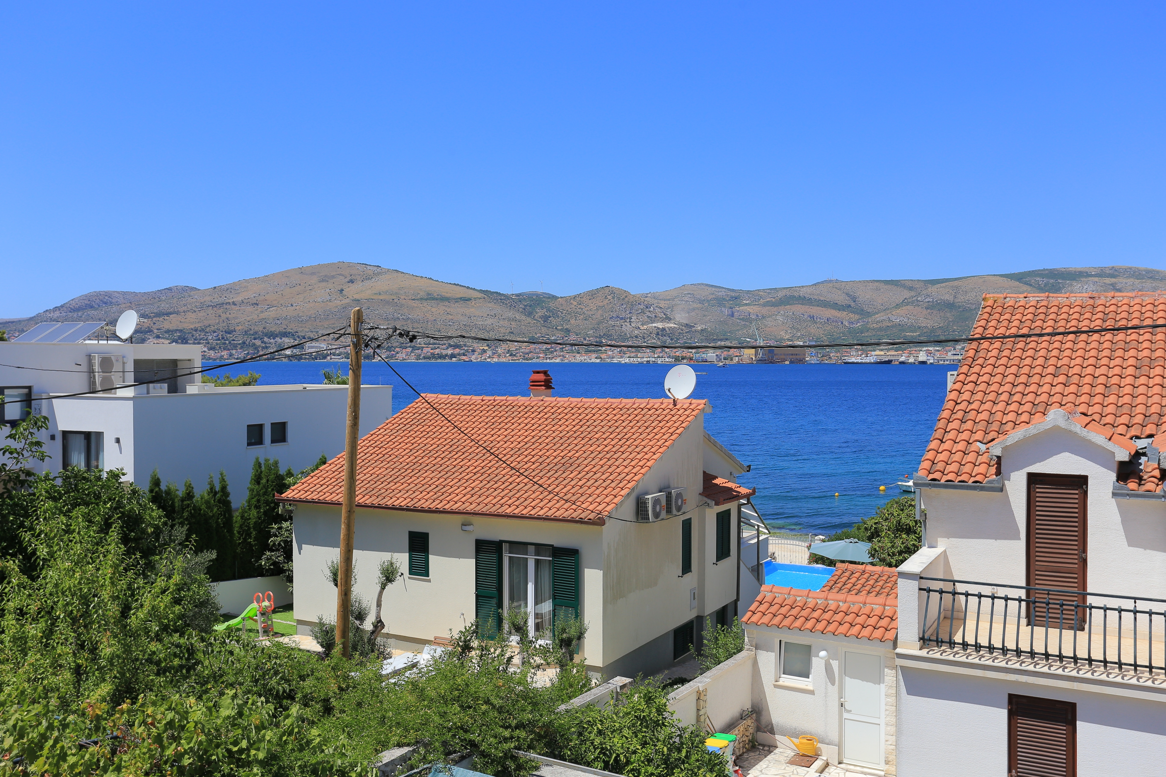 One bedroom apartment near beach Okrug Gornji, Čiovo  A-a