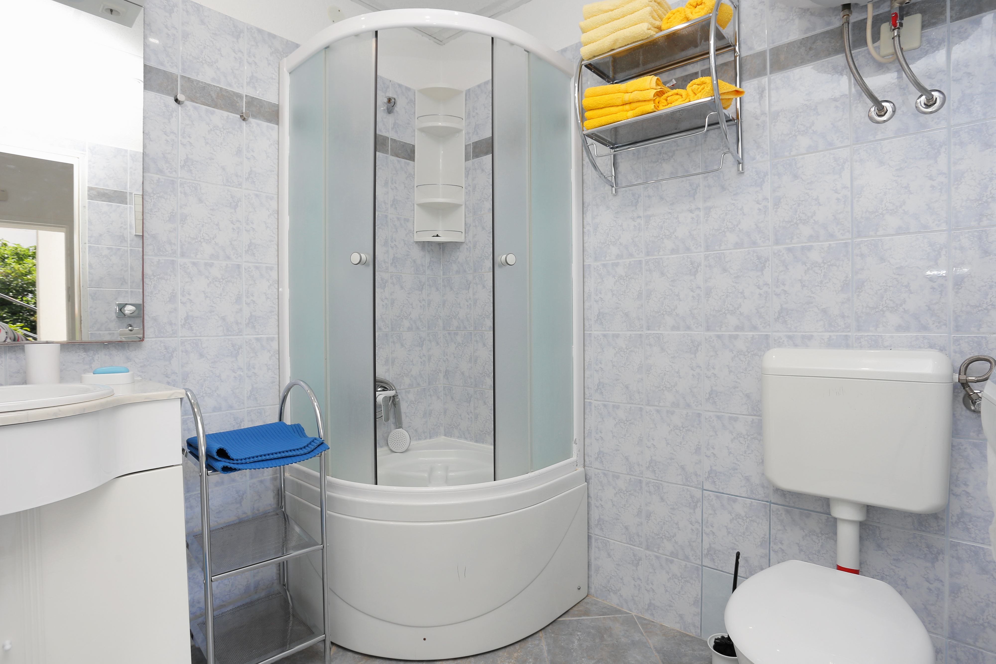 One bedroom apartment near beach Okrug Gornji, Čiovo  A-b