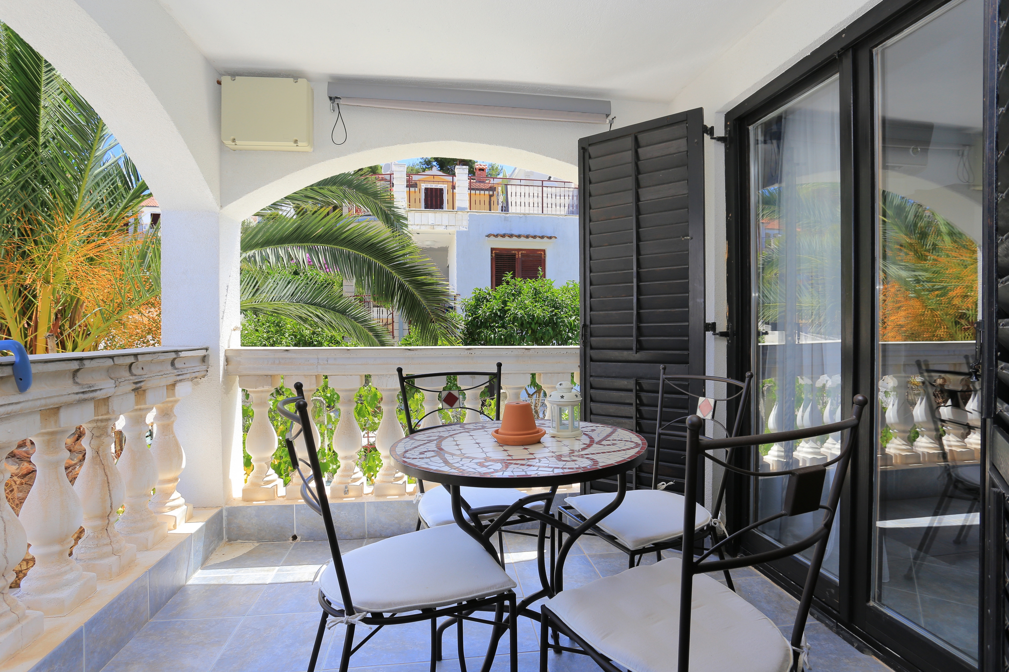 One bedroom apartment near beach Okrug Gornji, Čiovo  A-b