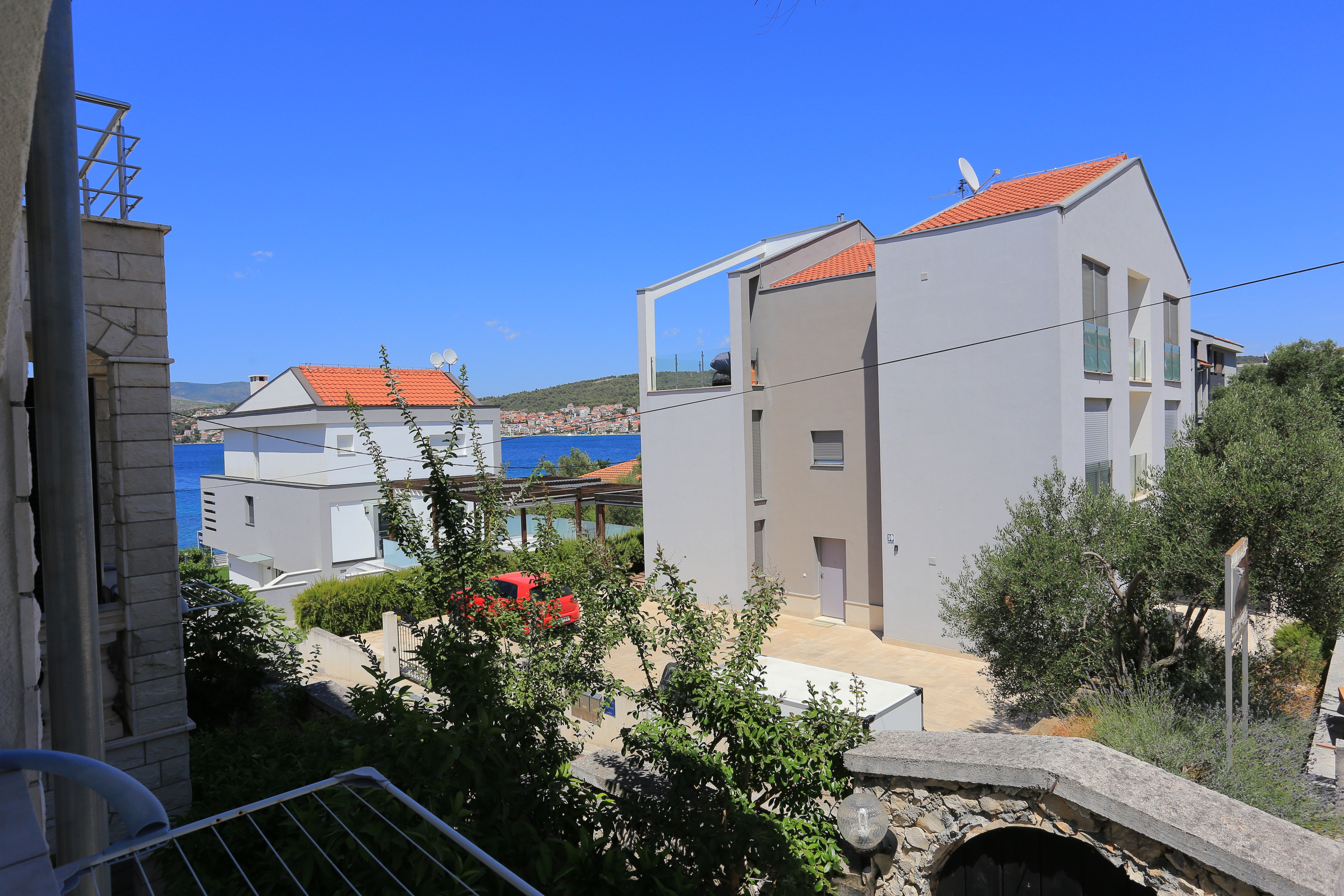 One bedroom apartment near beach Okrug Gornji, Čiovo  A-b
