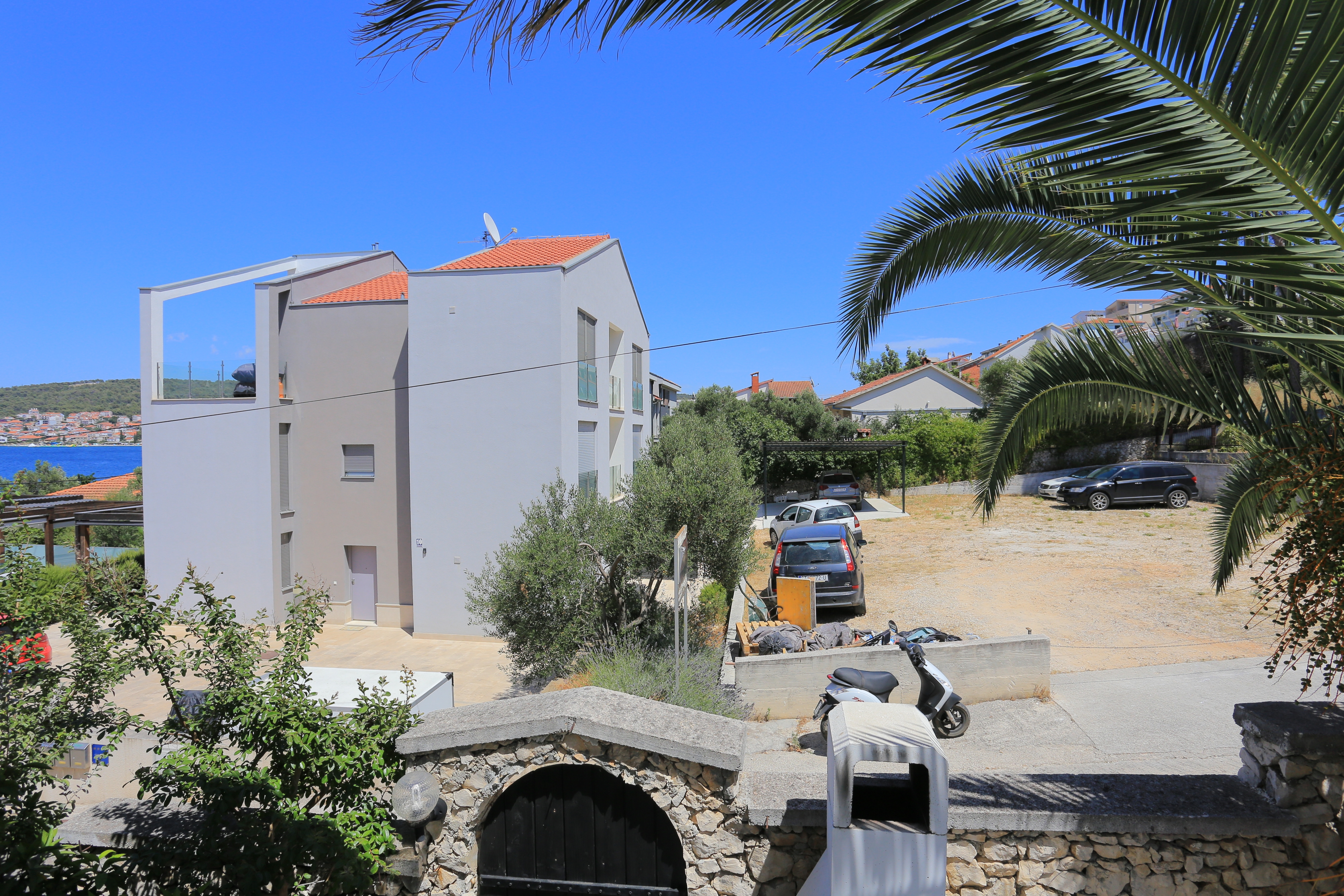 One bedroom apartment near beach Okrug Gornji, Čiovo  A-b