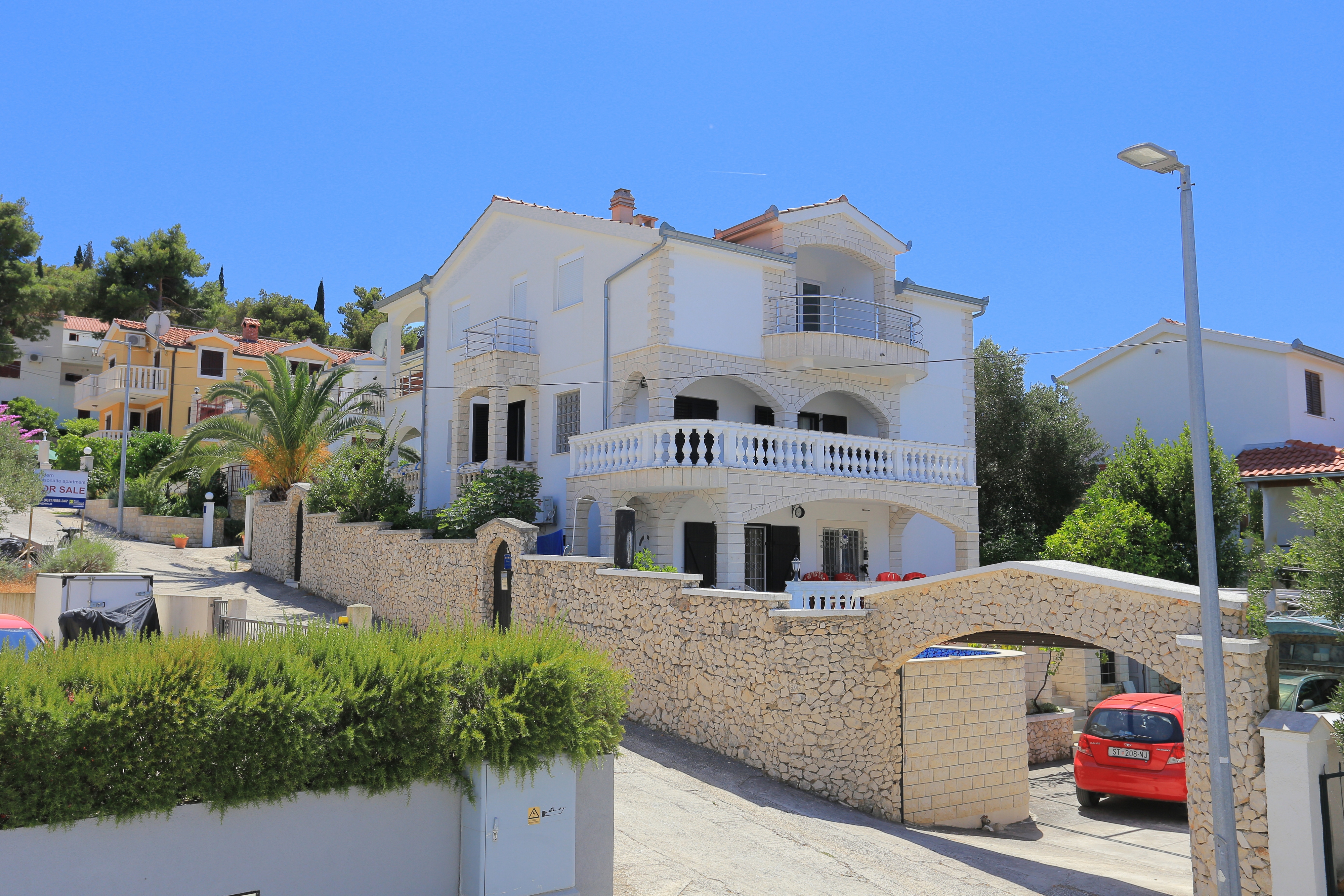 Ferienwohnung im Ort Okrug Gornji (?iovo), Kapazit Ferienwohnung in Dalmatien