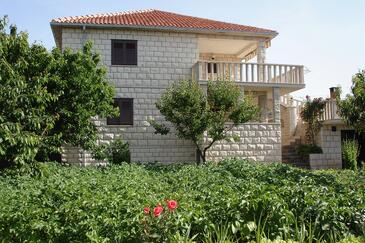 Povlja, Brač, Property 8628 - Apartments with pebble beach.