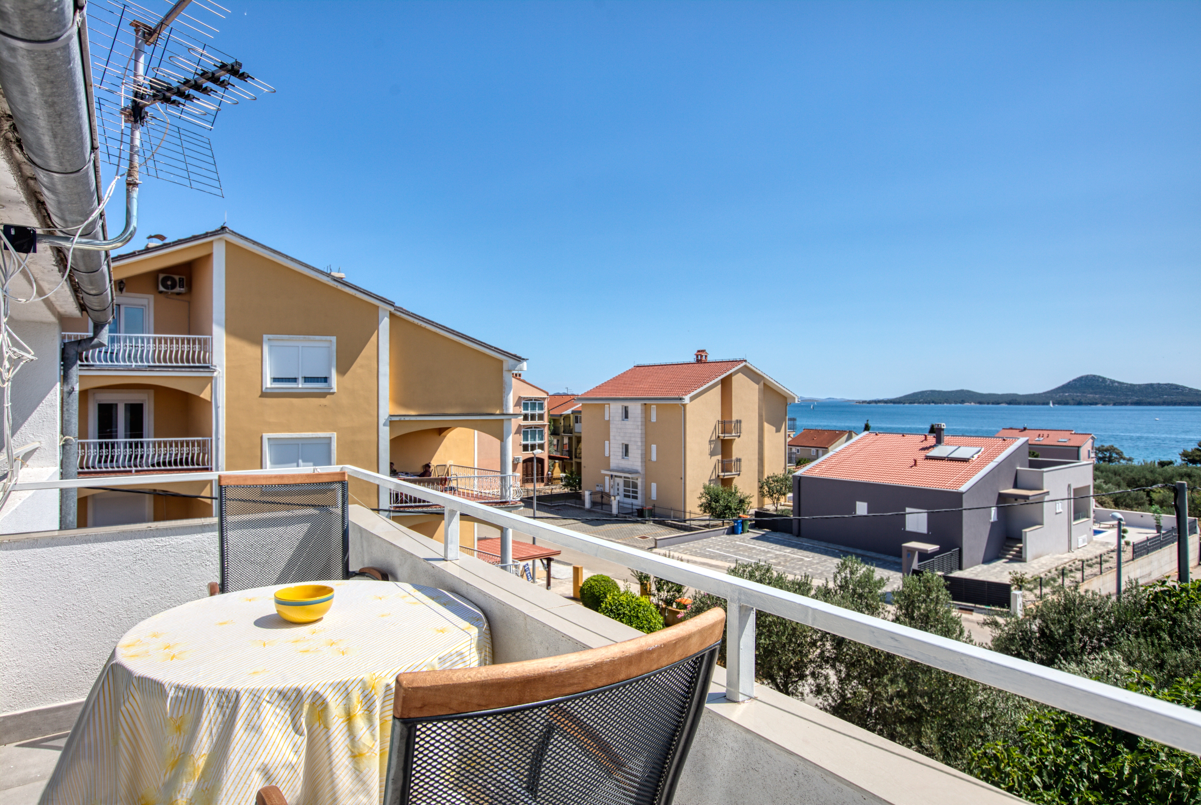 Two bedroom apartment with balcony and sea view Biograd na Moru, Biograd  A-b