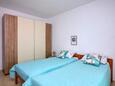 Biograd na Moru, Ložnice 2 v ubytování typu apartment, domácí mazlíčci povoleni a WiFi.