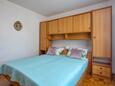 Biograd na Moru, Ložnice 1 v ubytování typu apartment, domácí mazlíčci povoleni a WiFi.