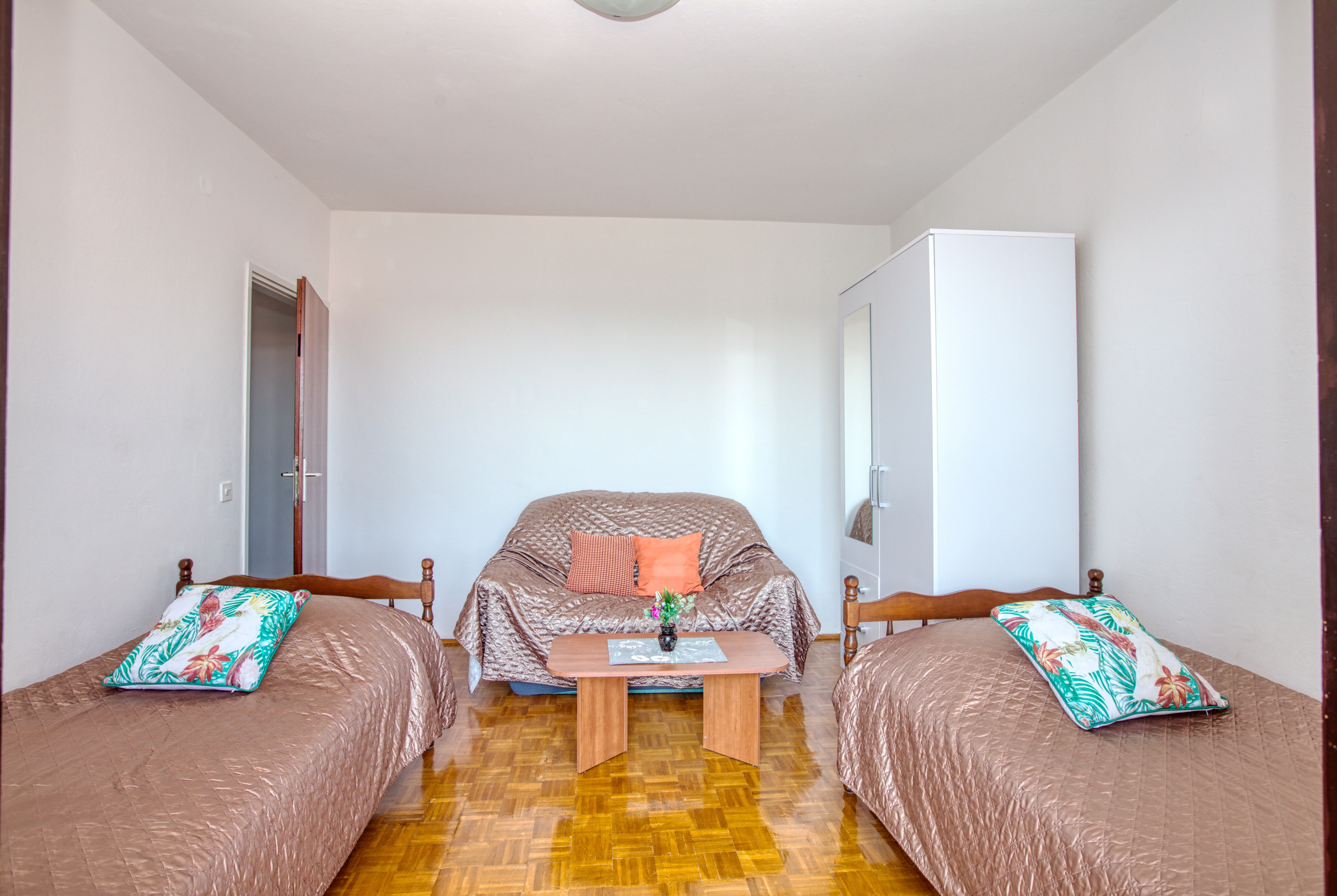 Two bedroom apartment with balcony and sea view Biograd na Moru, Biograd  A-d