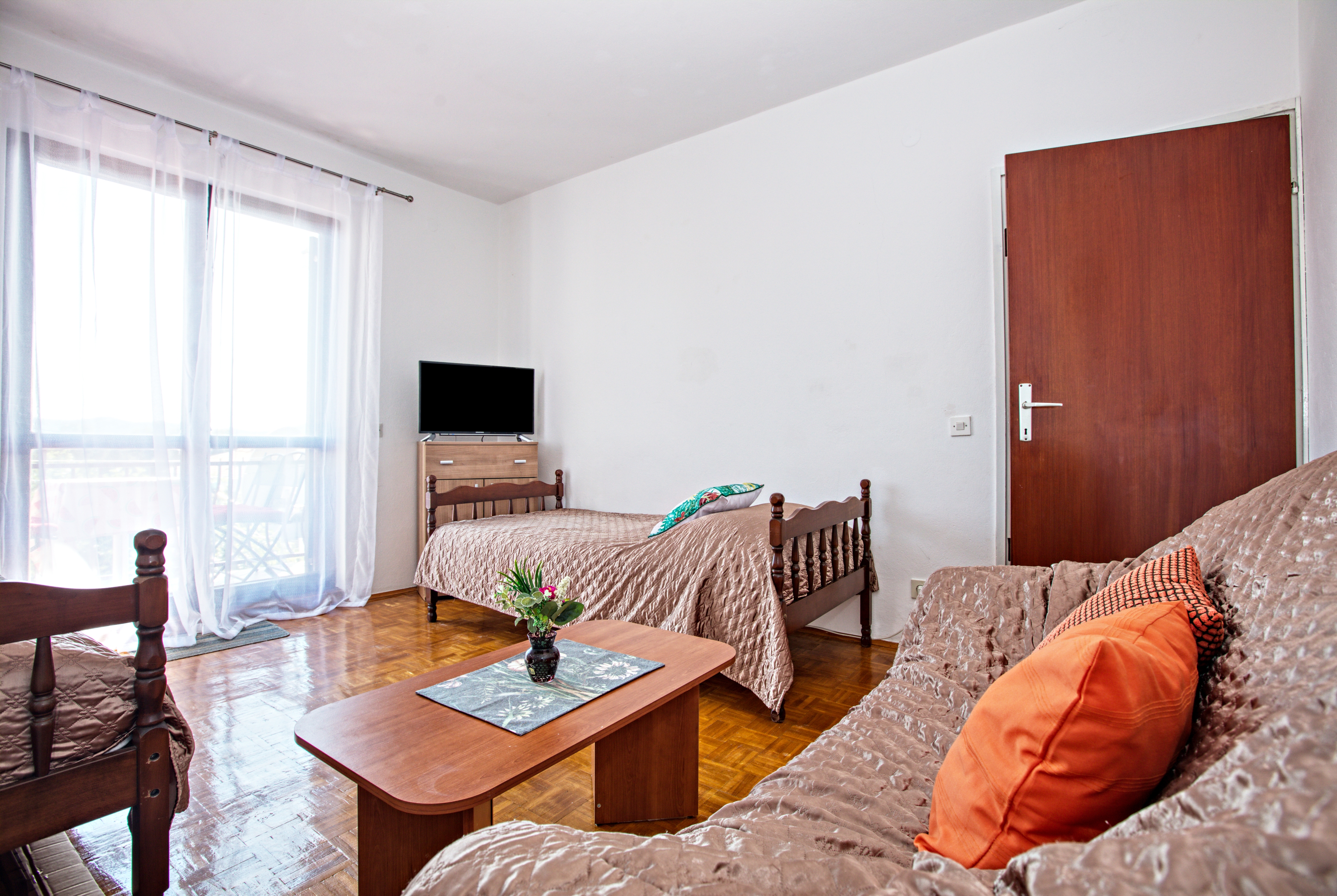 Two bedroom apartment with balcony and sea view Biograd na Moru, Biograd  A-d