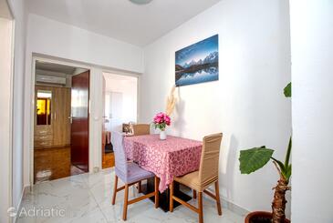 Biograd na Moru, Столовая в размещении типа apartment, WiFi.