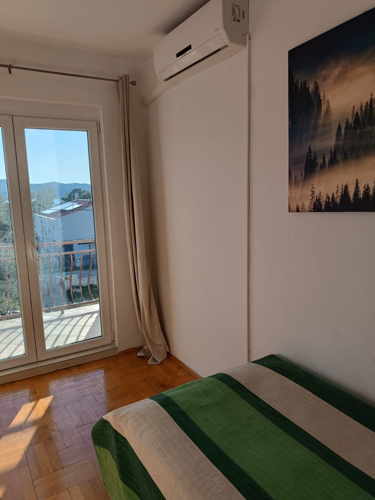Two bedroom apartment with balcony and sea view Biograd na Moru, Biograd  A-e