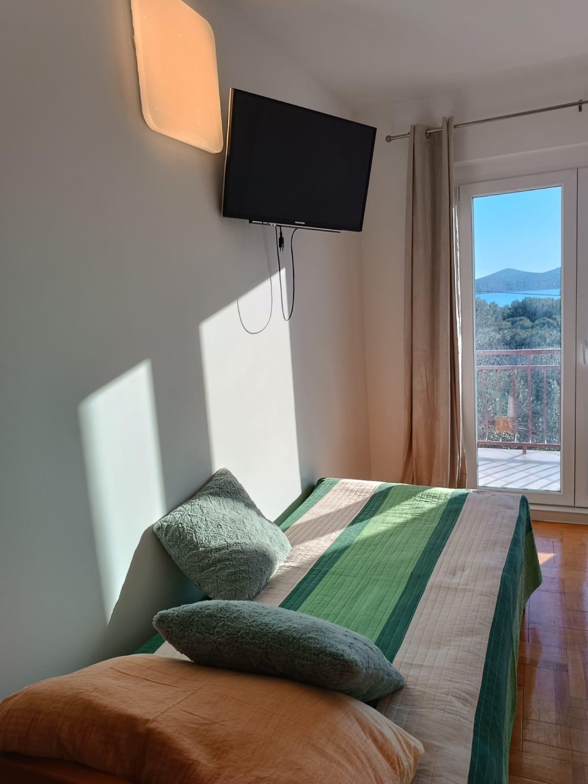 Two bedroom apartment with balcony and sea view Biograd na Moru, Biograd  A-e