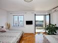 Biograd na Moru, Ložnice v ubytování typu apartment, s klimatizací a WiFi.