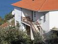 Shared terrace Nečujam, Shared terrace in the apartment, s pogledom na more i WIFI.