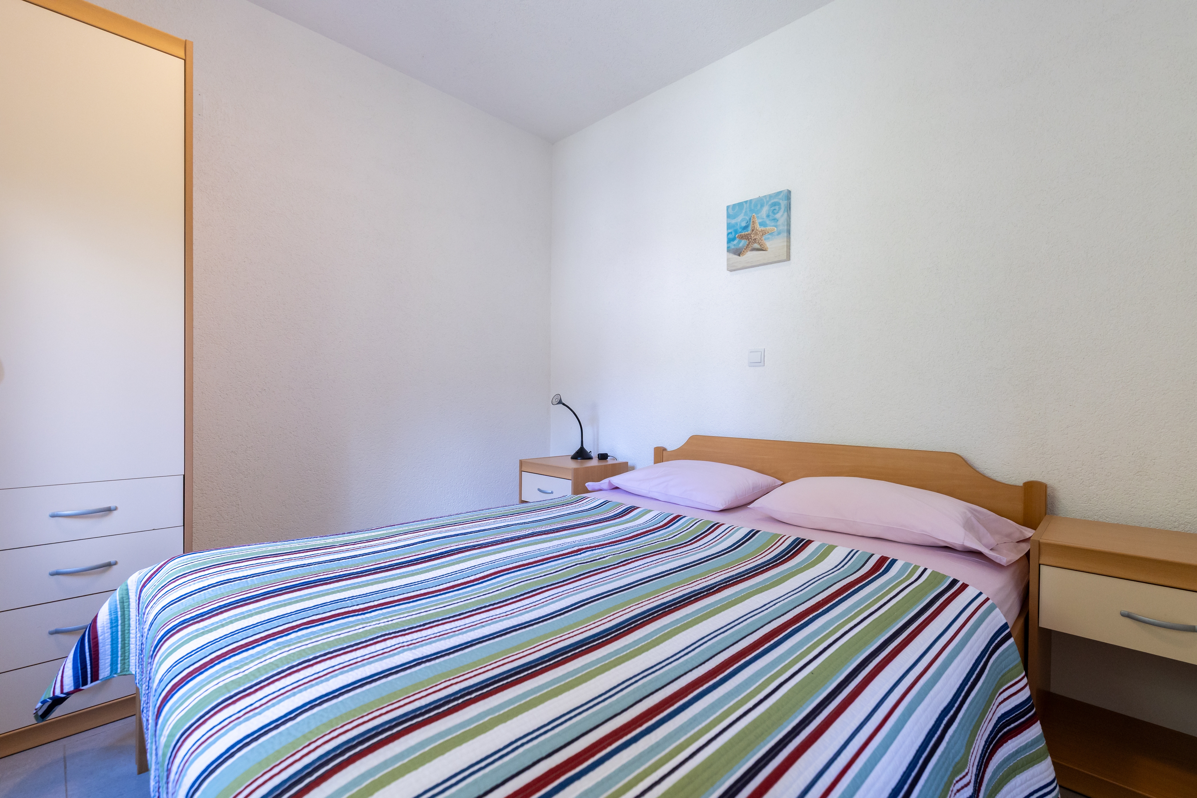 One bedroom apartment near beach Cove Torac, Hvar  A-b
