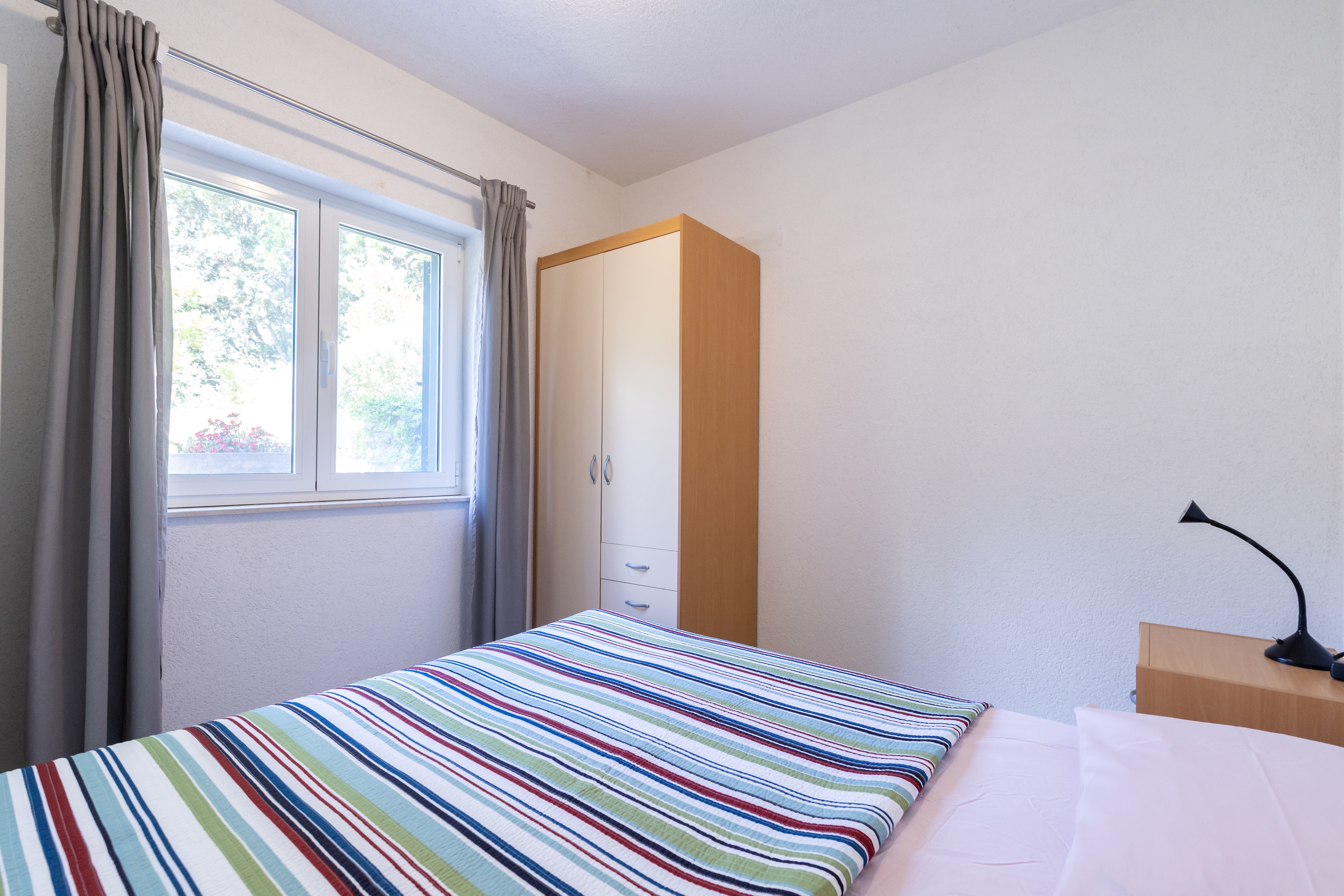 One bedroom apartment near beach Cove Torac, Hvar  A-b