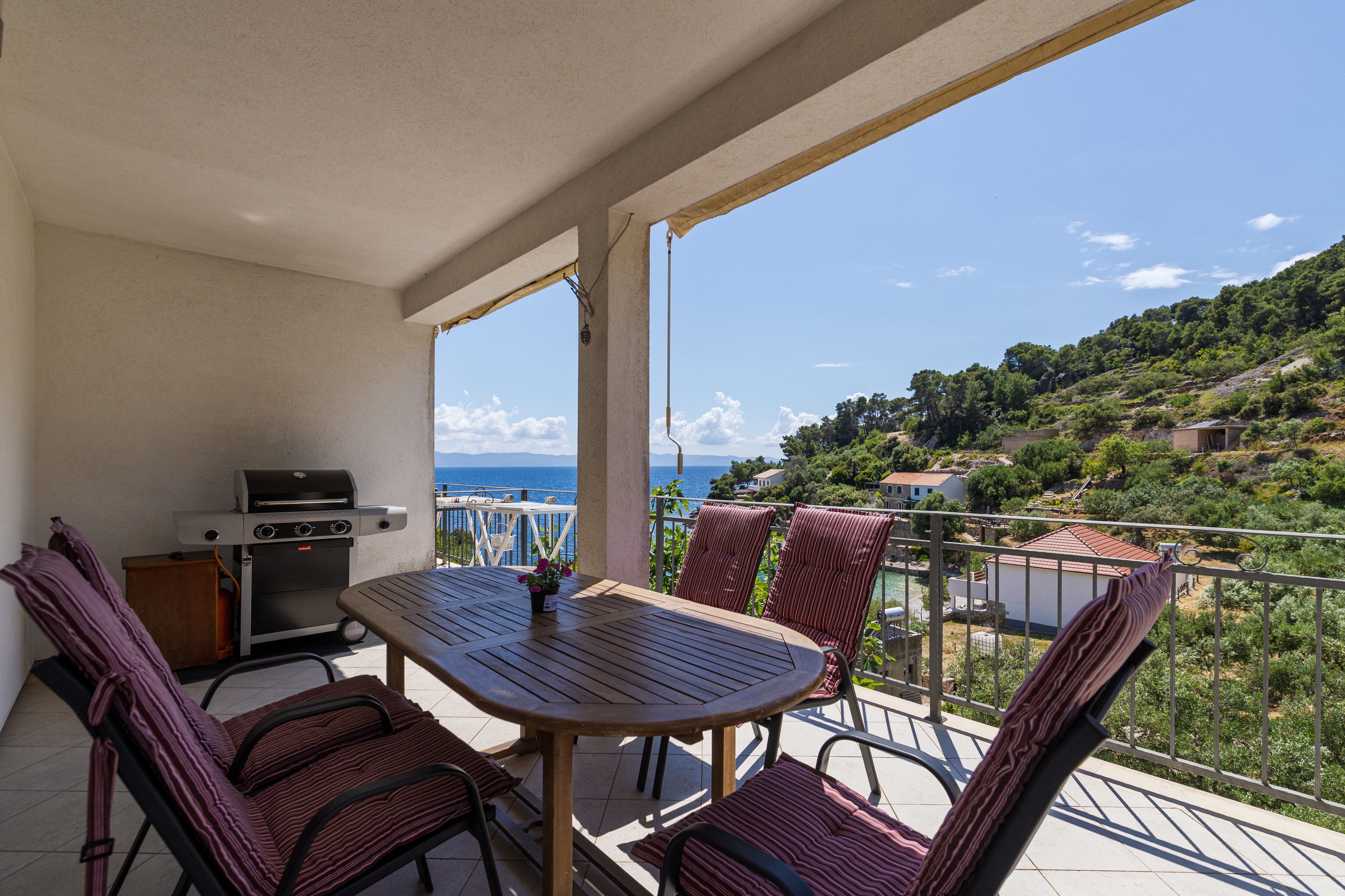 One bedroom apartment near beach Cove Torac, Hvar (A-8653-b) One bedroom apartment near beach Cove Torac, Hvar (A-8653-b)