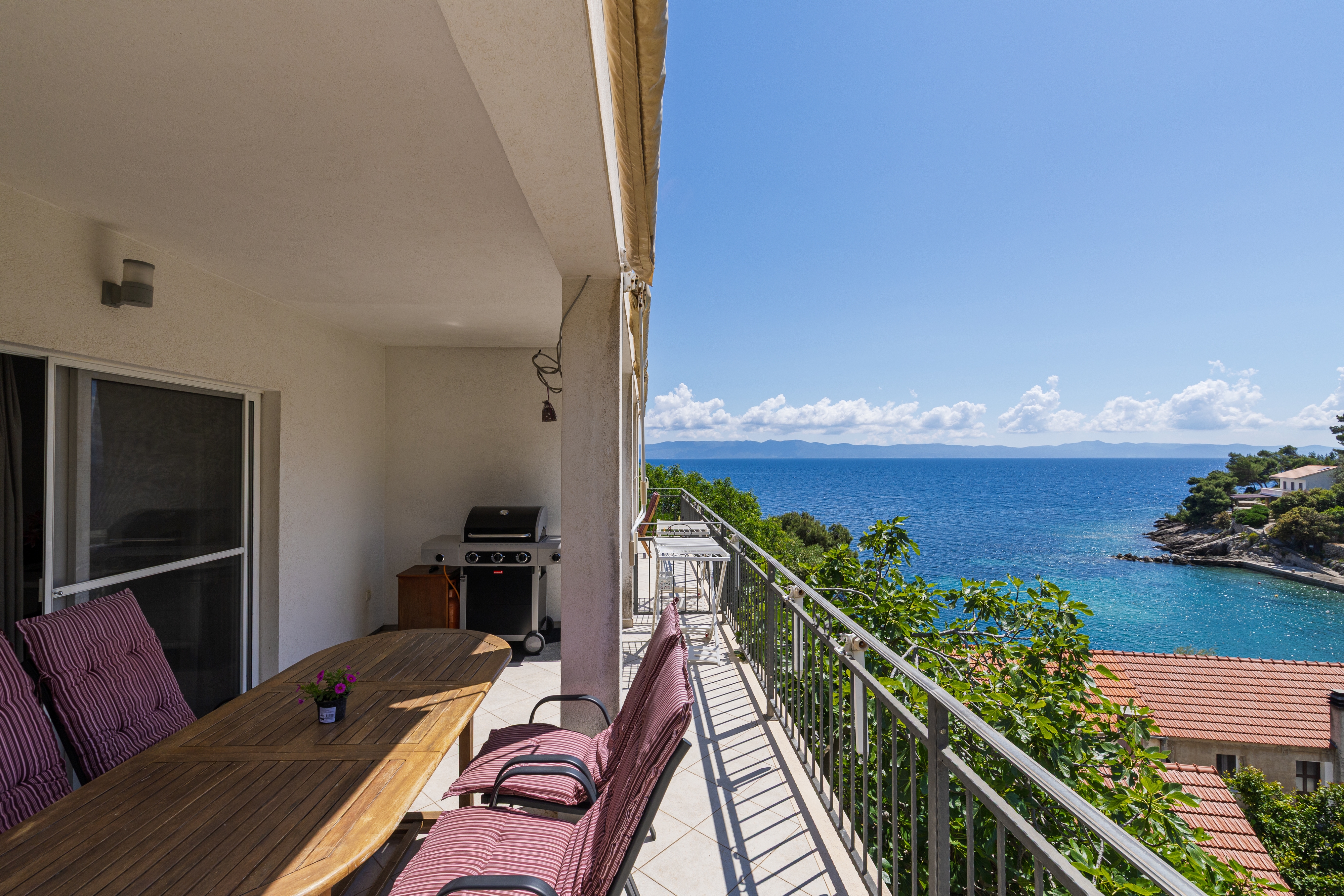 One bedroom apartment near beach Cove Torac, Hvar  A-b