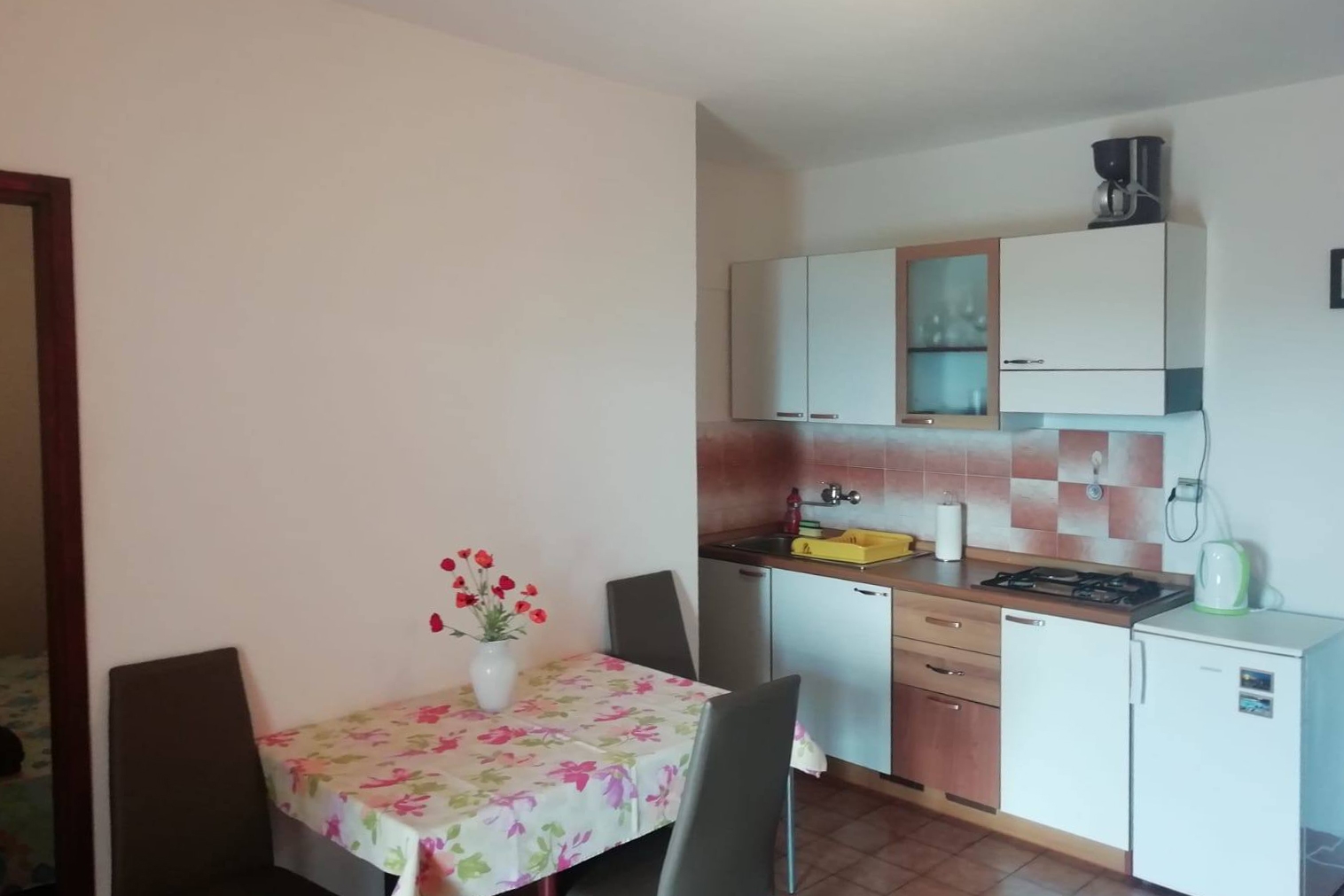 One bedroom apartment near beach Mandre, Pag (A-8655-a)