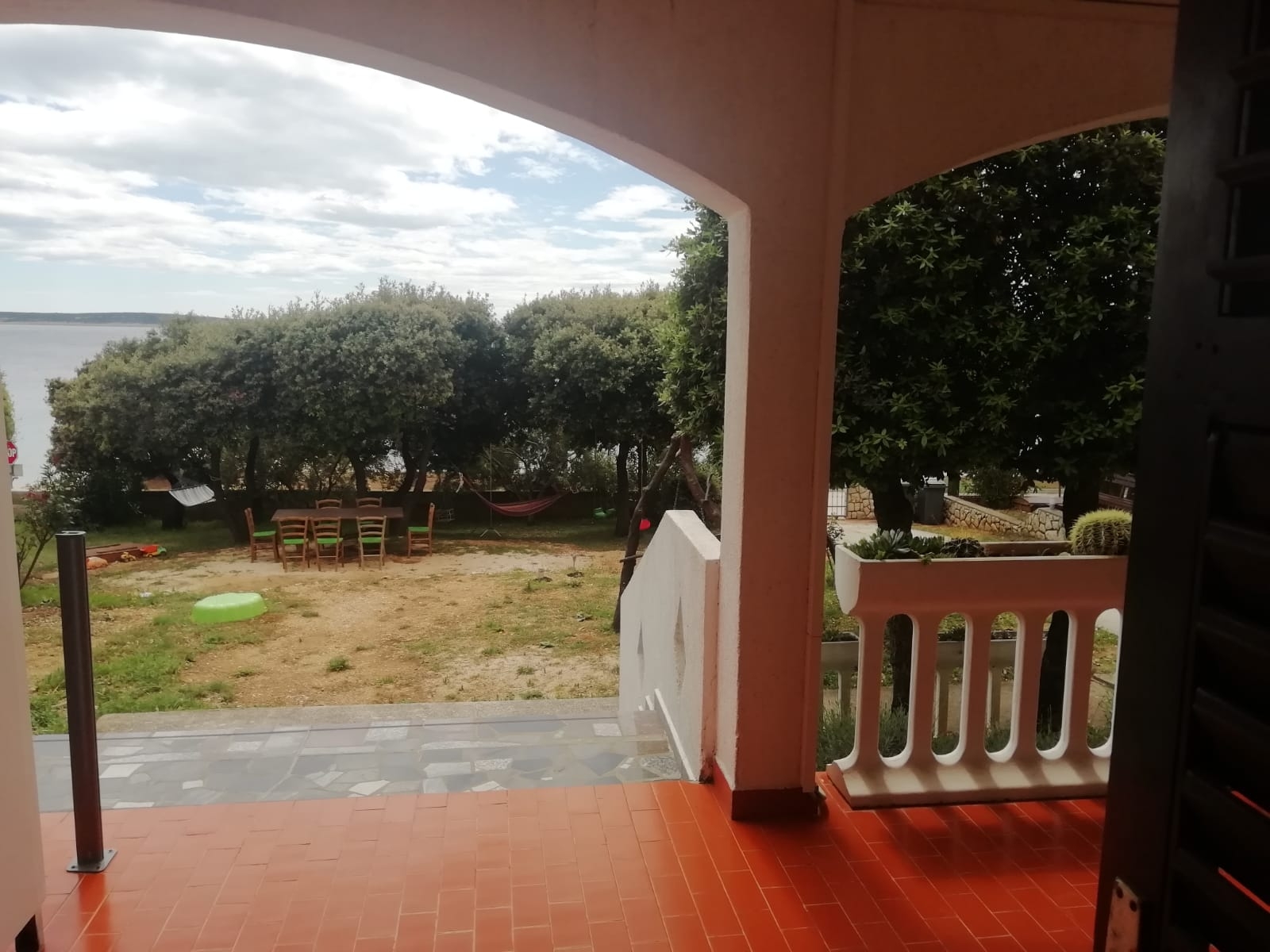 One bedroom apartment near beach Mandre, Pag  A-a