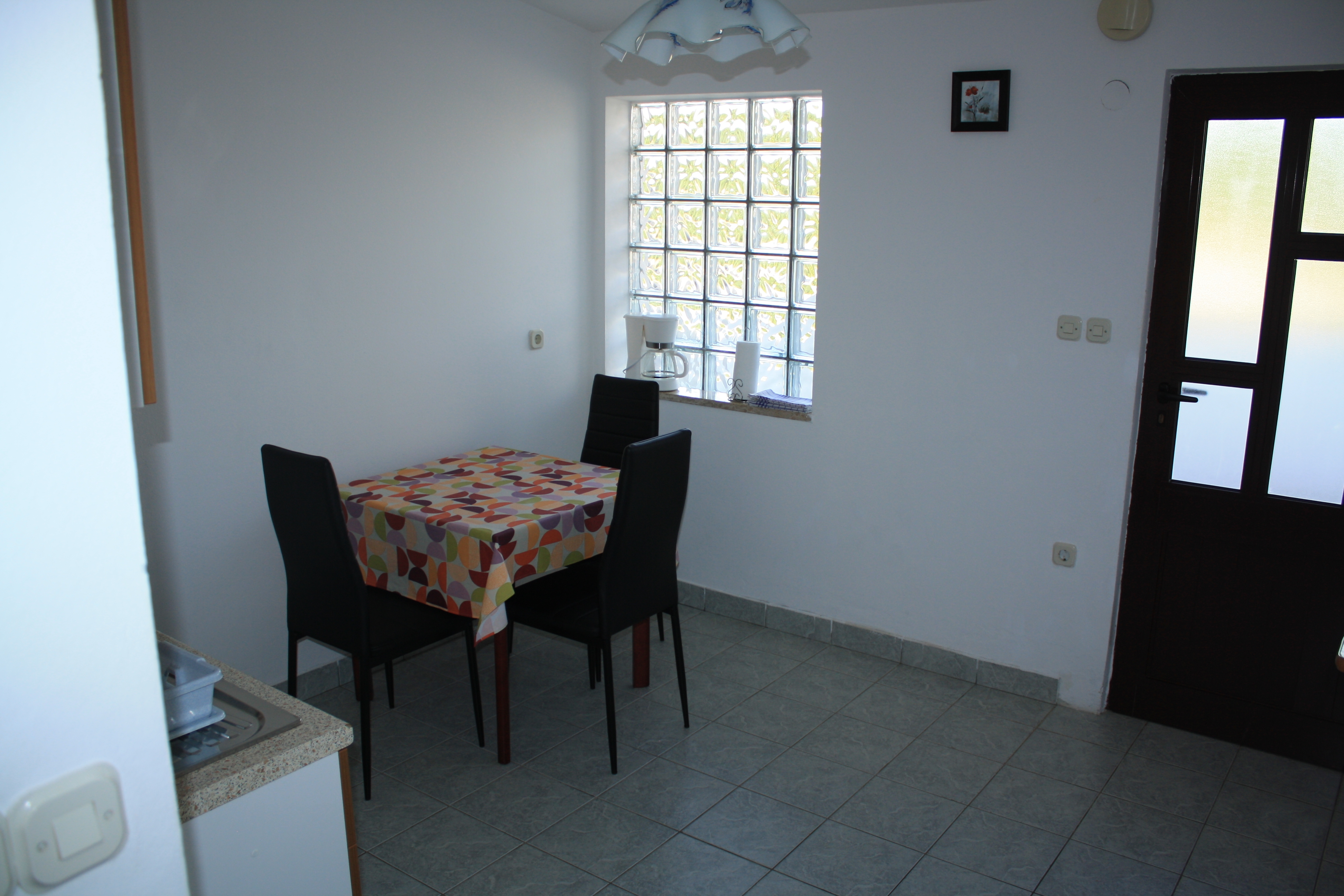 One bedroom apartment near beach Mandre, Pag (A-8655-c)