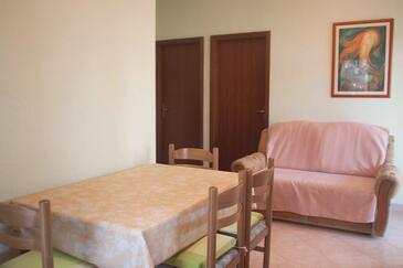 Dining room Seget Donji, Dining room in the apartment, dostupna klima, dopusteni kucni ljubimci i WIFI.