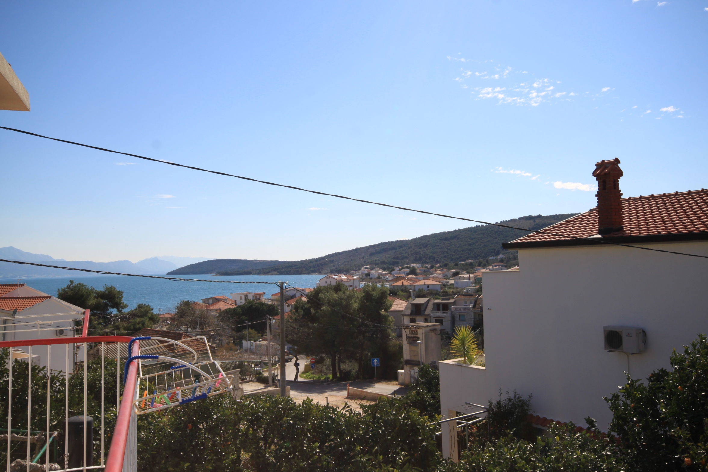Two bedroom apartment with balcony and sea view Slatine, Čiovo  A-a