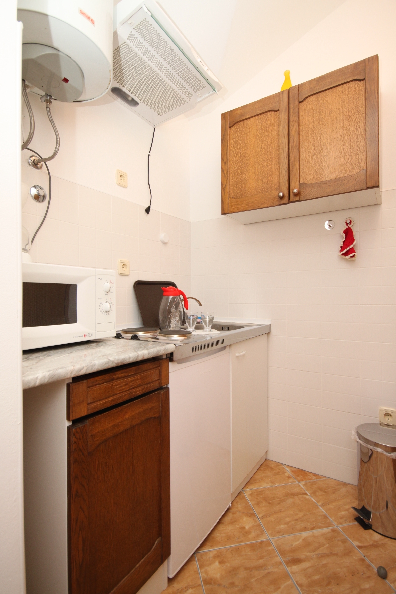 Studio flat with terrace and sea view Vinišće, Trogir (AS-8660-a)