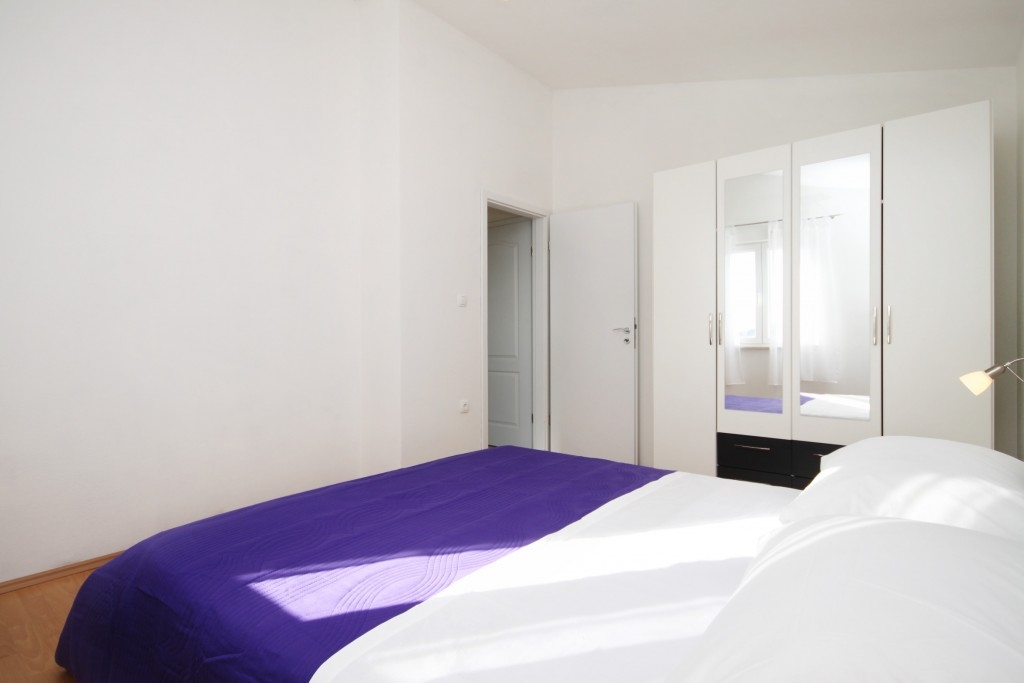 Comfortable and spacious house with terrace and sea view Poljica, Trogir  K