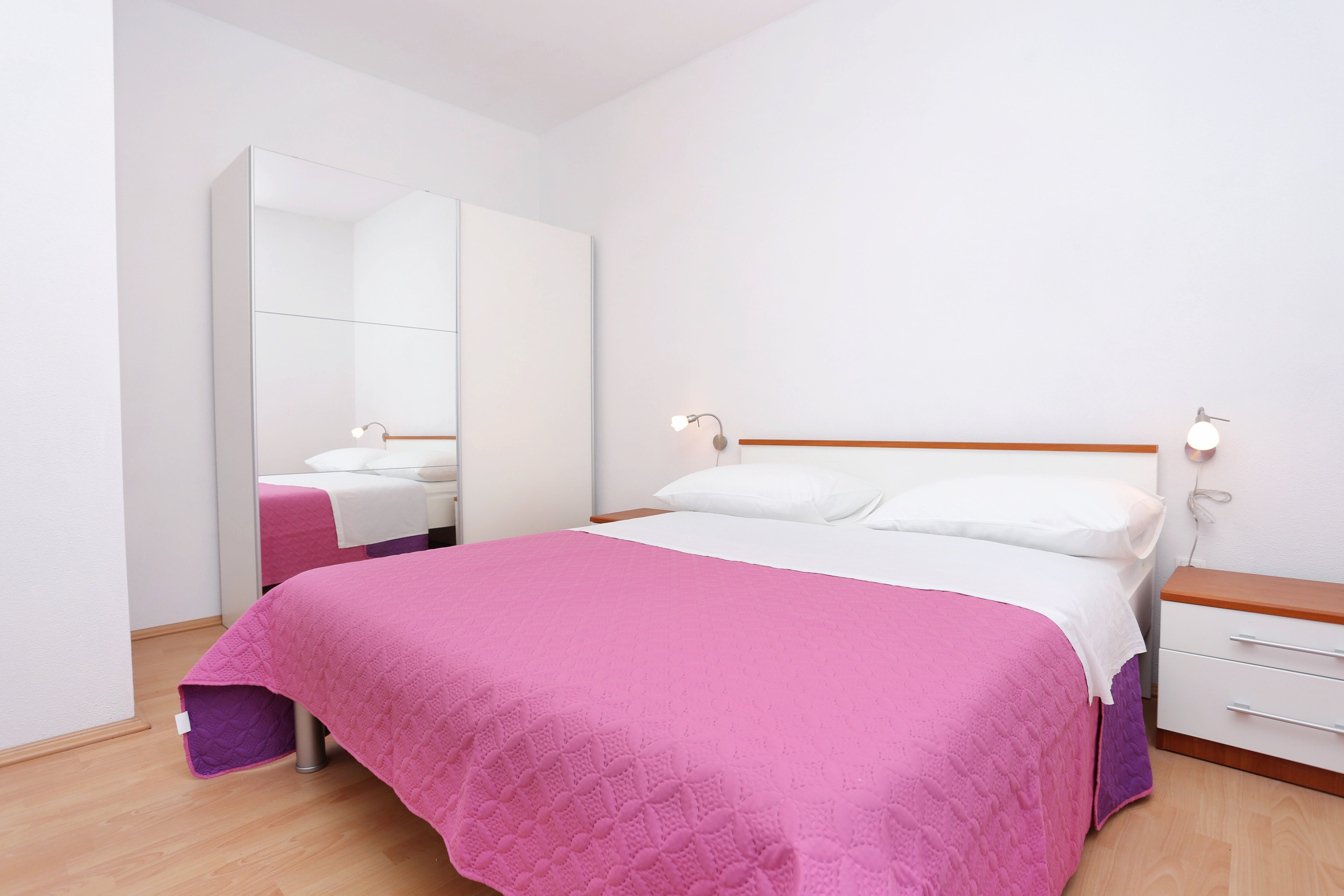 Comfortable and spacious house with terrace and sea view Poljica, Trogir  K