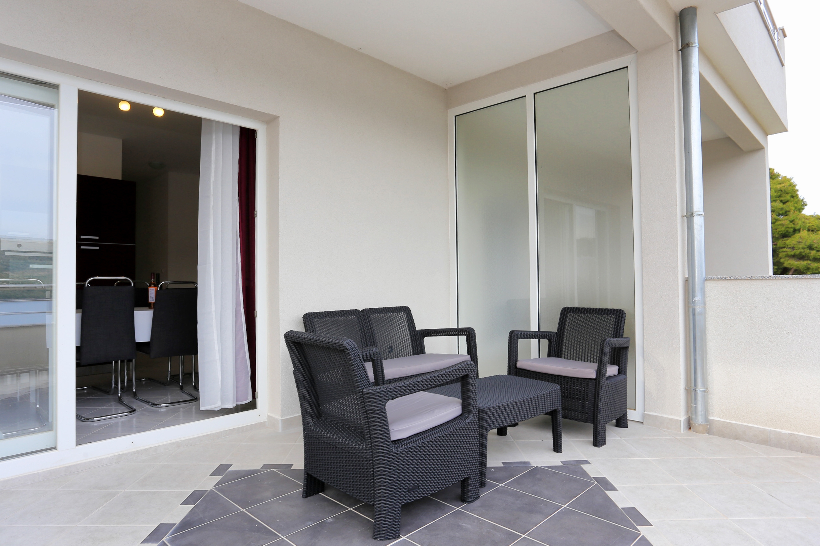 Comfortable and spacious house with terrace and sea view Poljica, Trogir  K