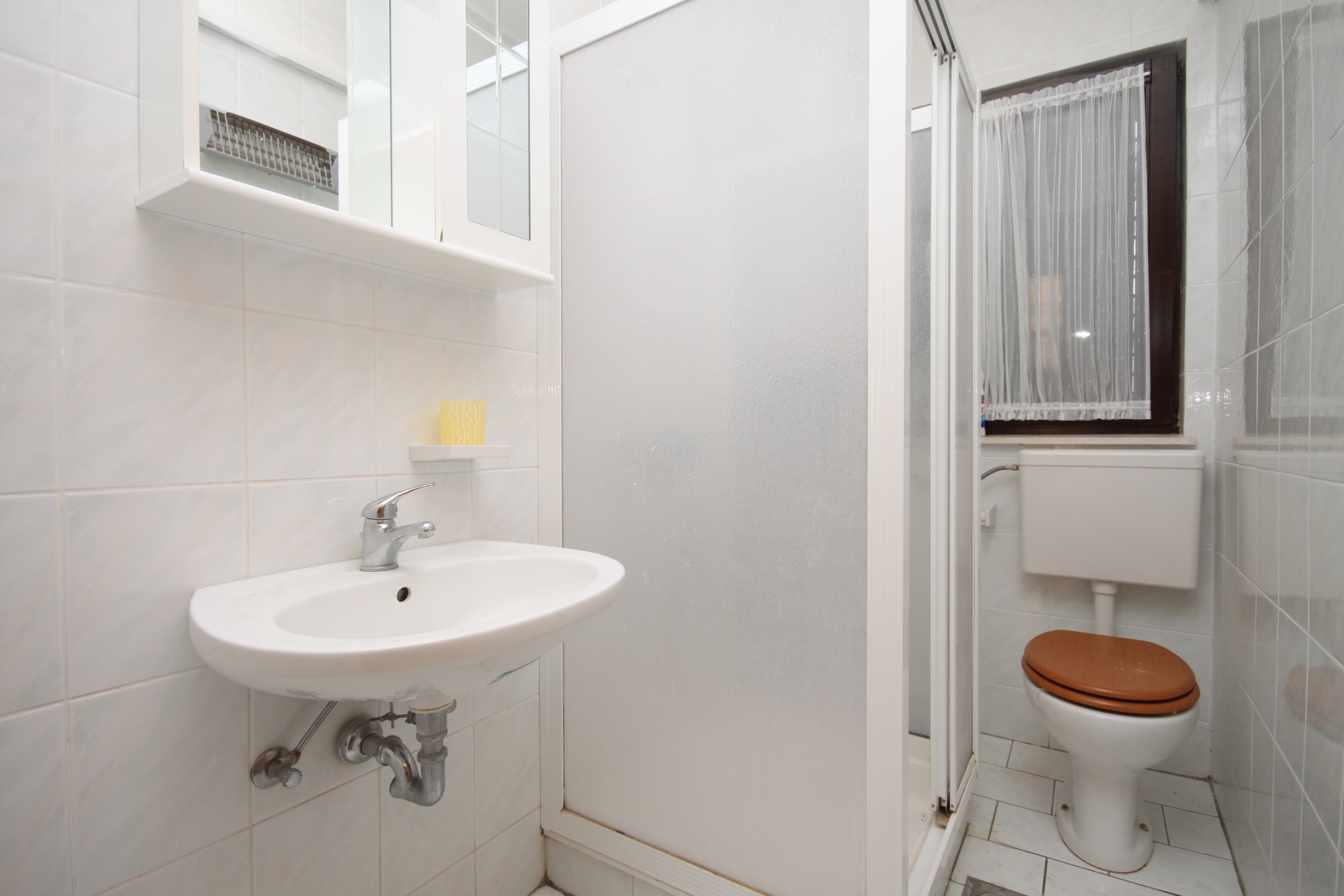 Four bedroom apartment with balcony and sea view Okrug Gornji, Čiovo  A-a